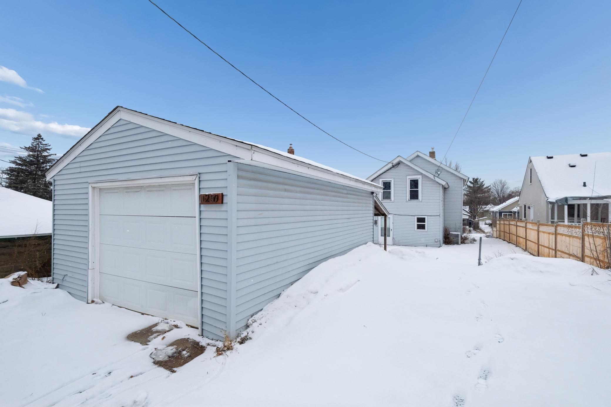 1250 Minnehaha Avenue E, Saint Paul, MN, 55106