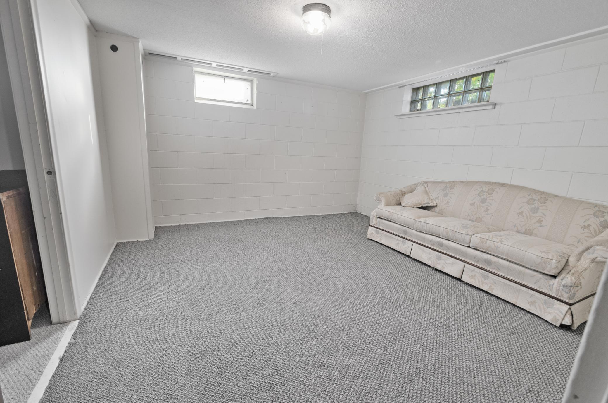 851 5th Avenue S, South Saint Paul, MN, 55075