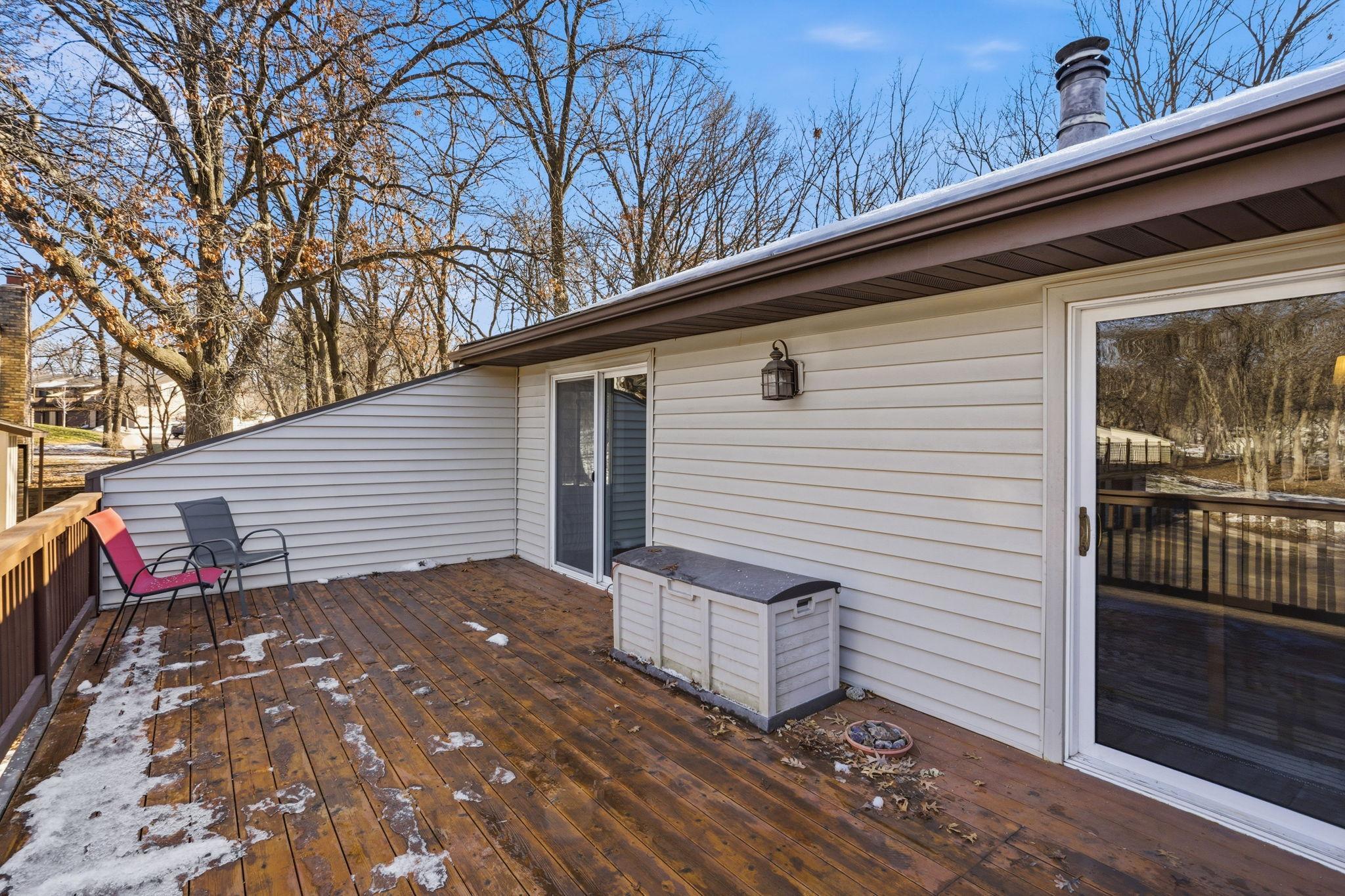 221 River Woods Lane, Burnsville, MN, 55337