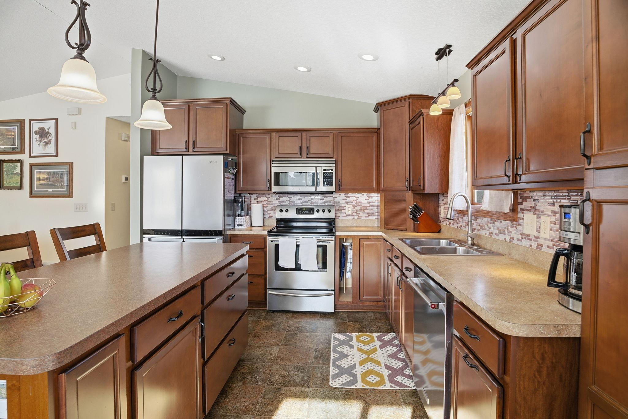 2225 Old Post Road, Independence, MN, 55359