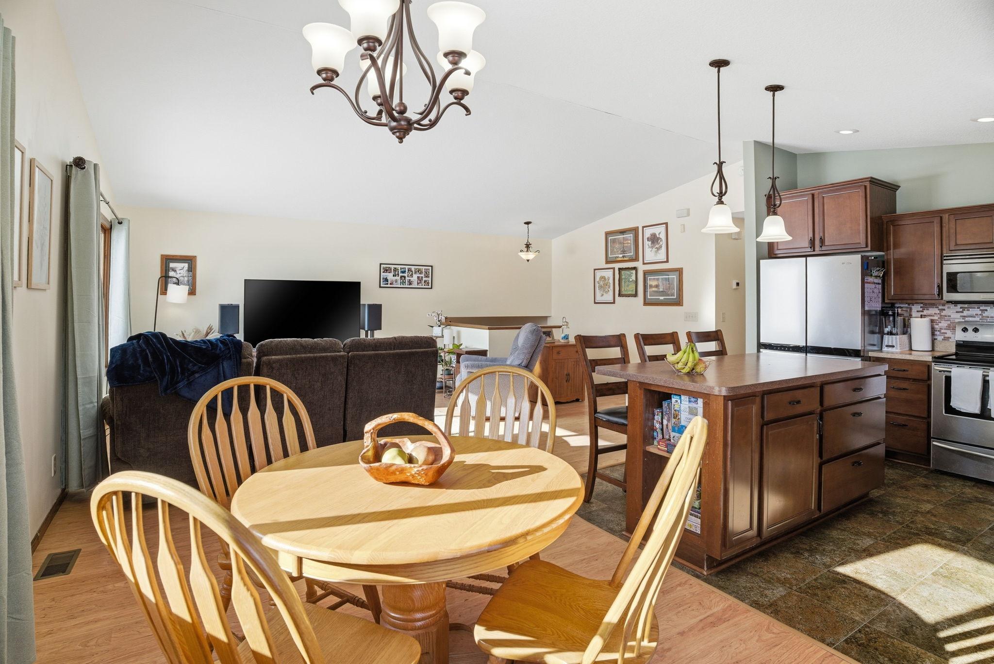 2225 Old Post Road, Independence, MN, 55359