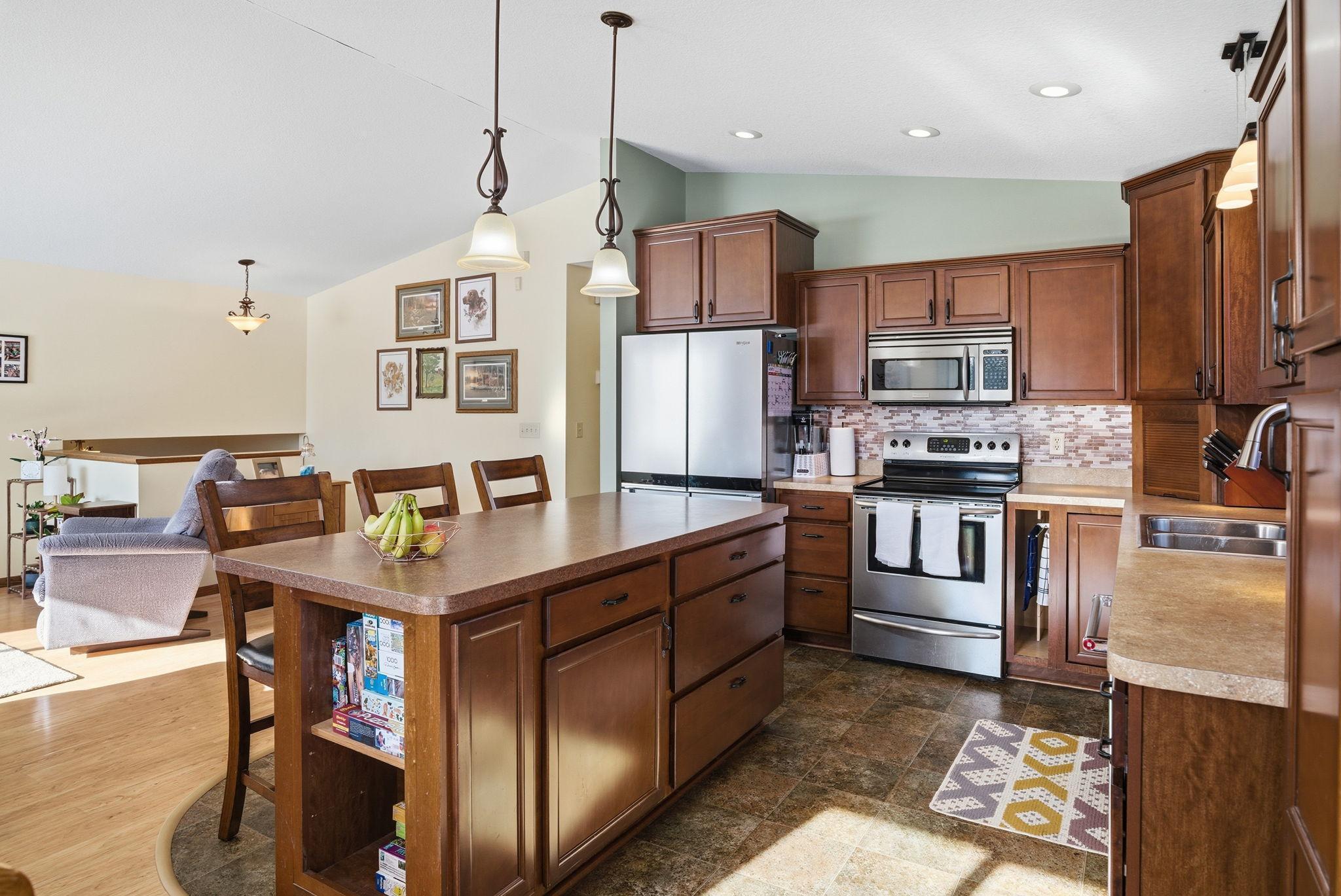 2225 Old Post Road, Independence, MN, 55359