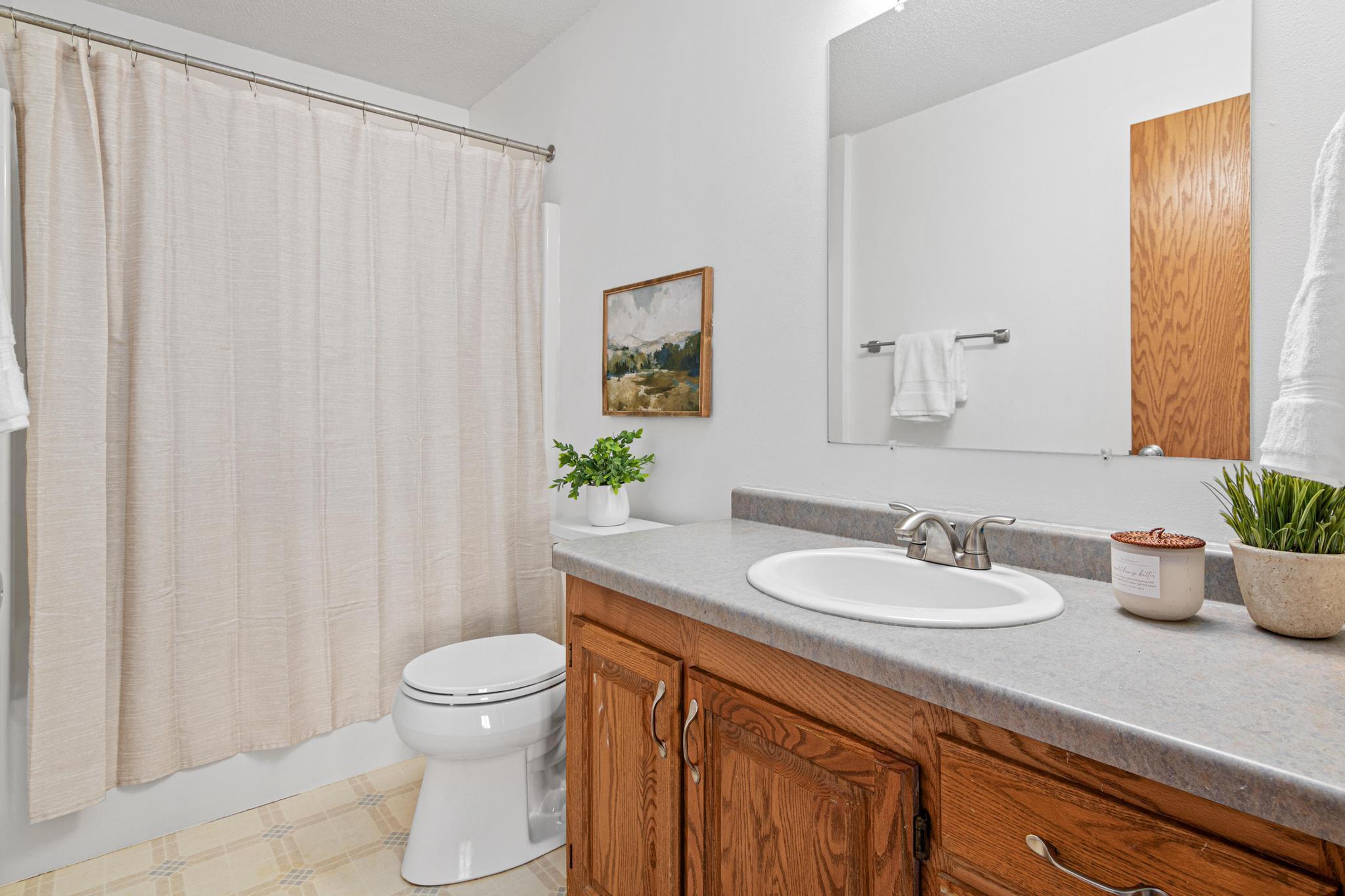 1016 W Ridge Court, New Richmond, WI, 54017