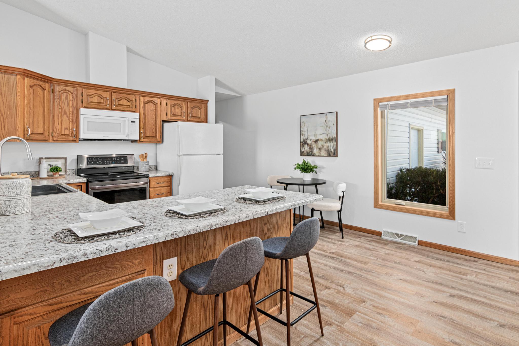 1016 W Ridge Court, New Richmond, WI, 54017