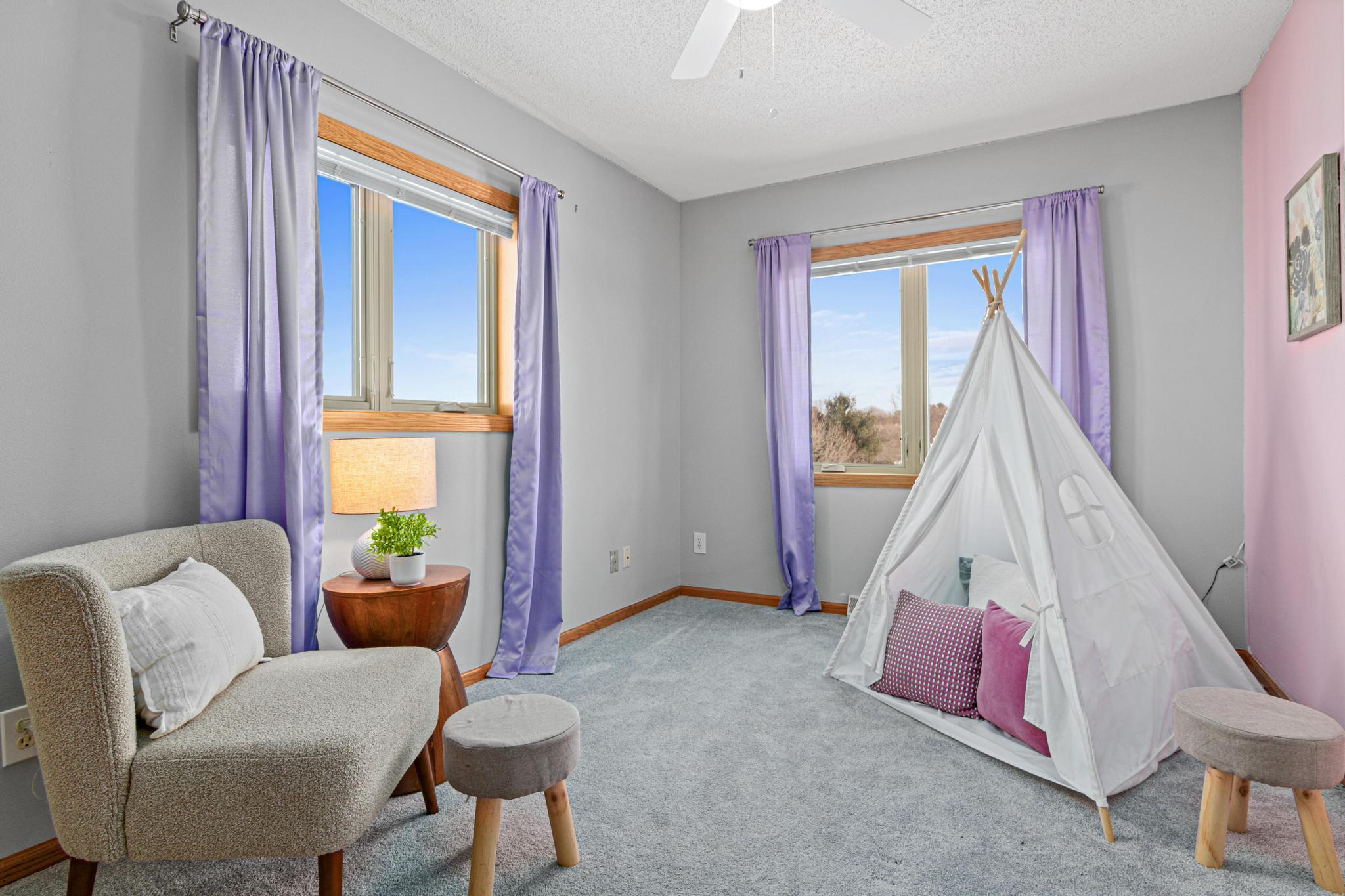 1016 W Ridge Court, New Richmond, WI, 54017