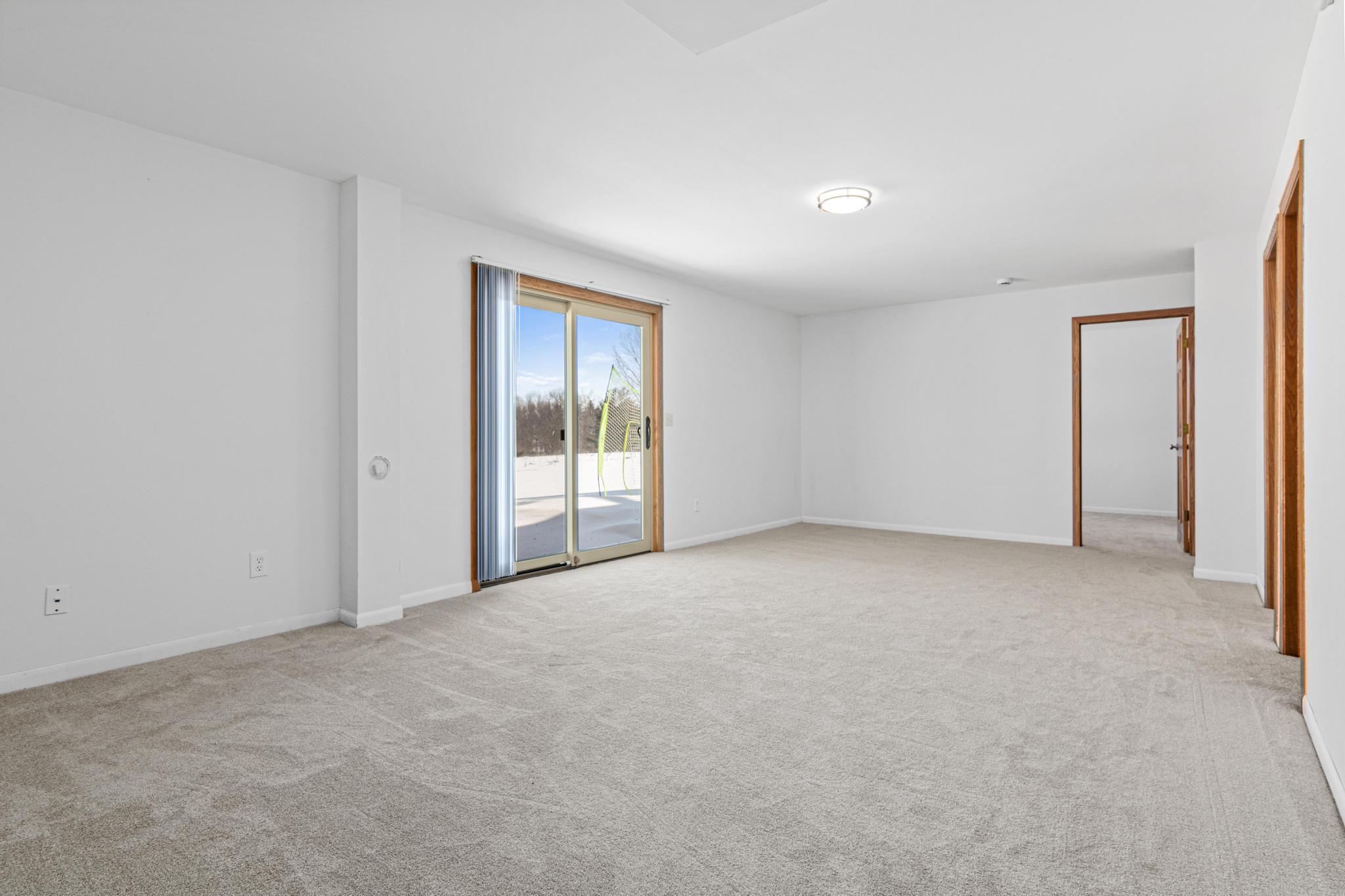 1016 W Ridge Court, New Richmond, WI, 54017