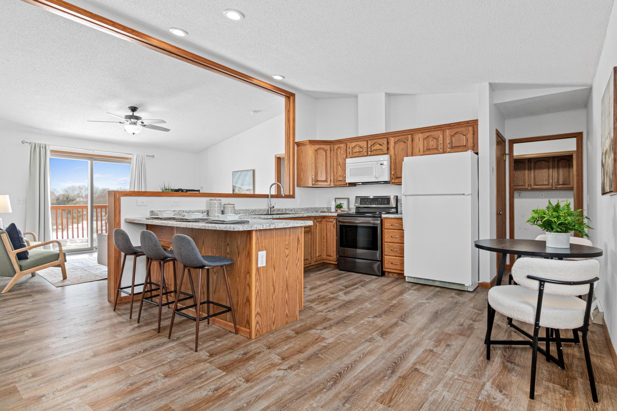 1016 W Ridge Court, New Richmond, WI, 54017