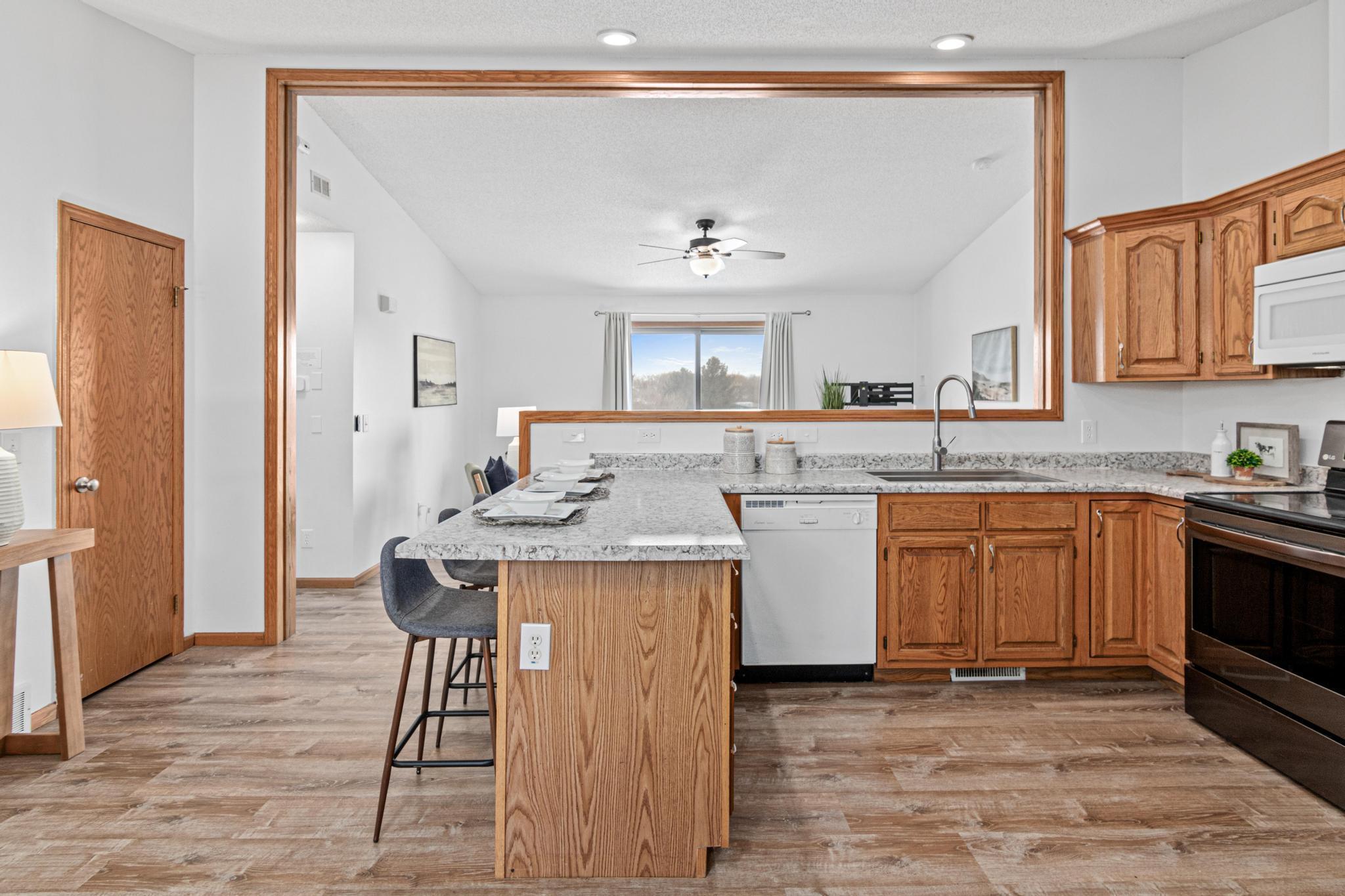 1016 W Ridge Court, New Richmond, WI, 54017