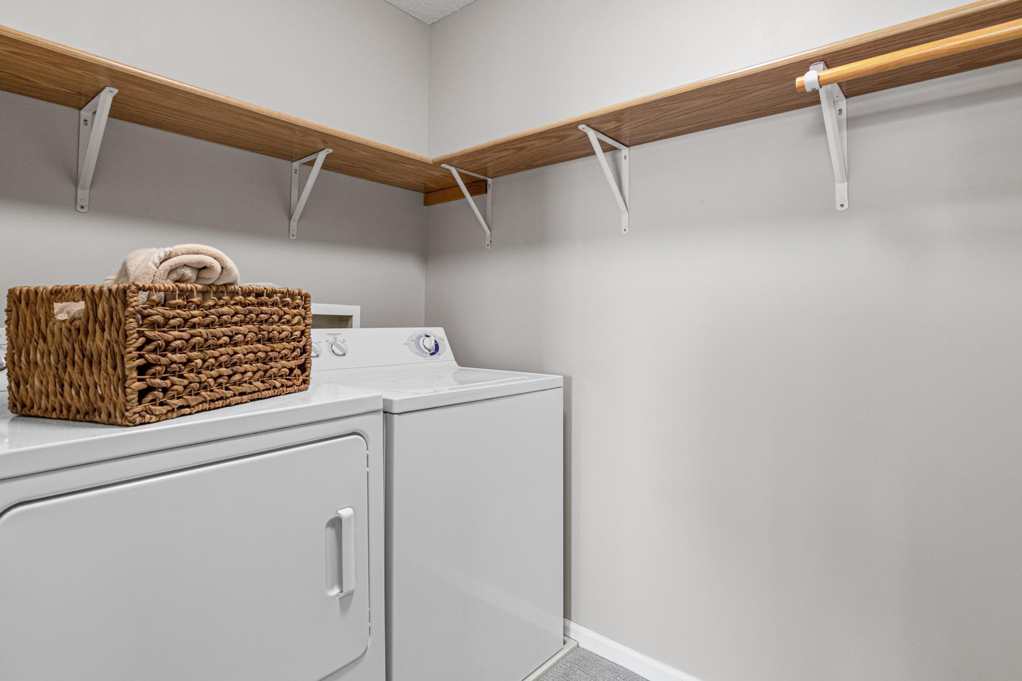 1579 County Road D E UNIT&nbsp;C, Maplewood, MN, 55109