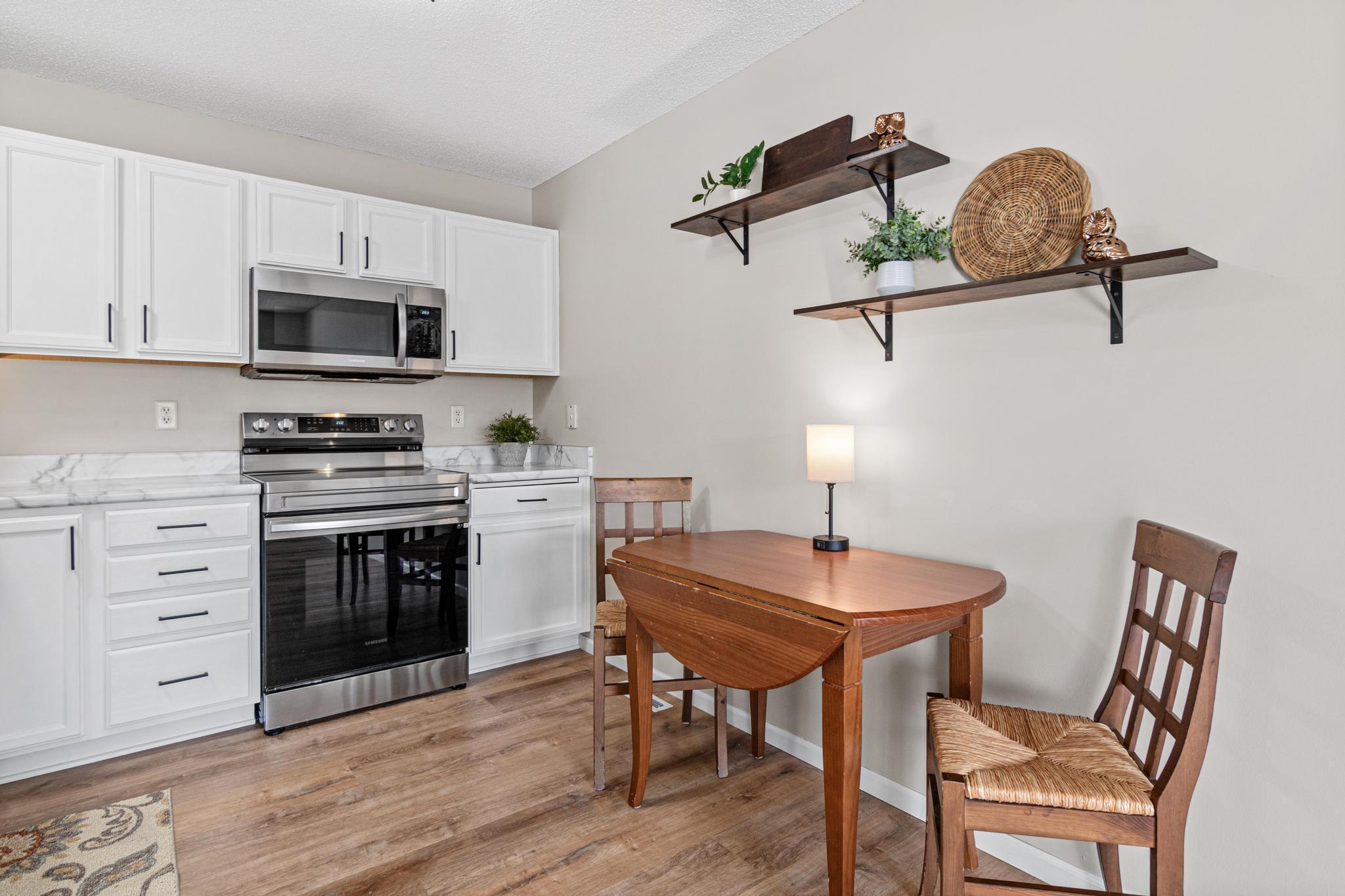 1579 County Road D E UNIT&nbsp;C, Maplewood, MN, 55109