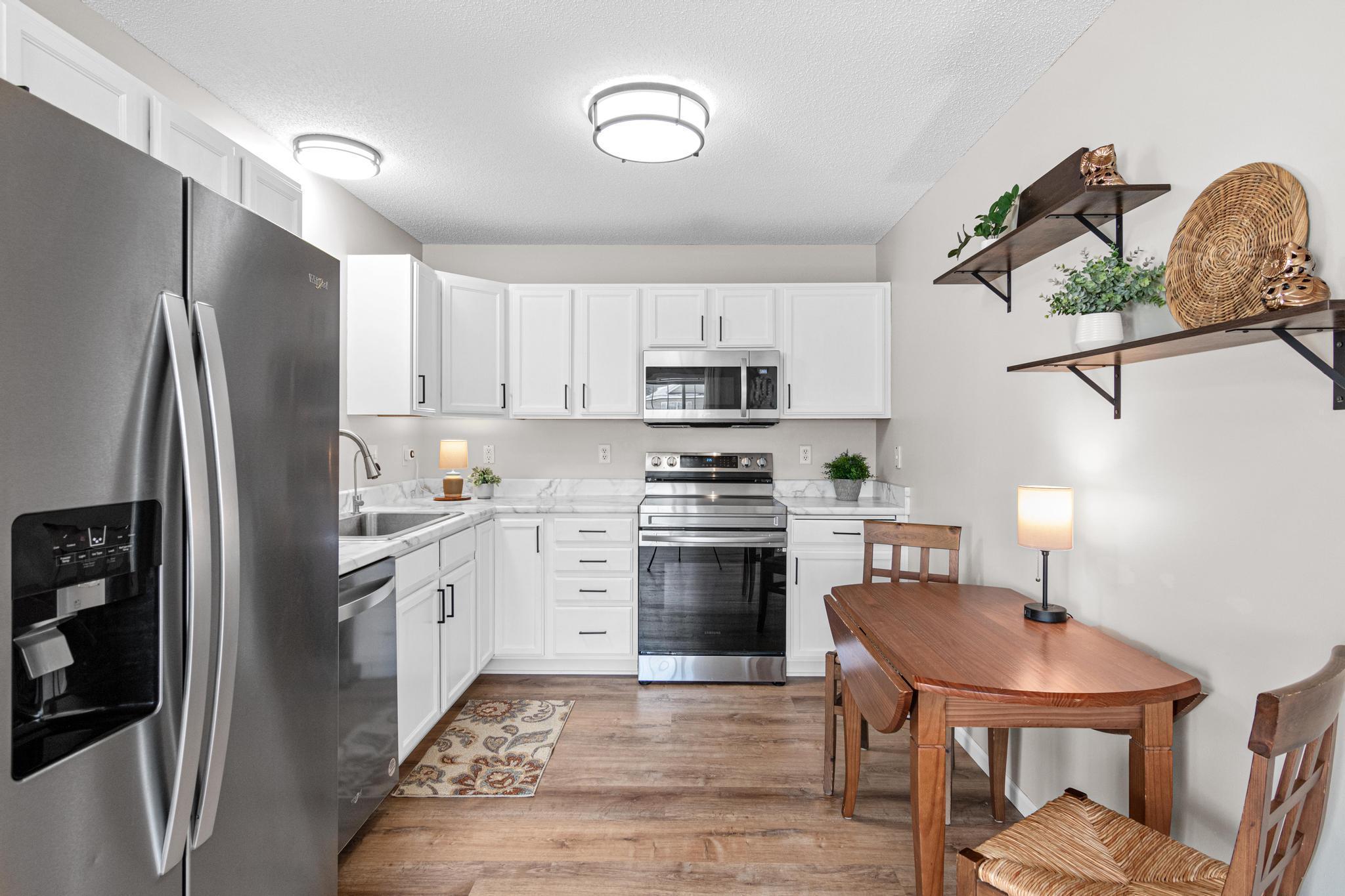 1579 County Road D E UNIT&nbsp;C, Maplewood, MN, 55109