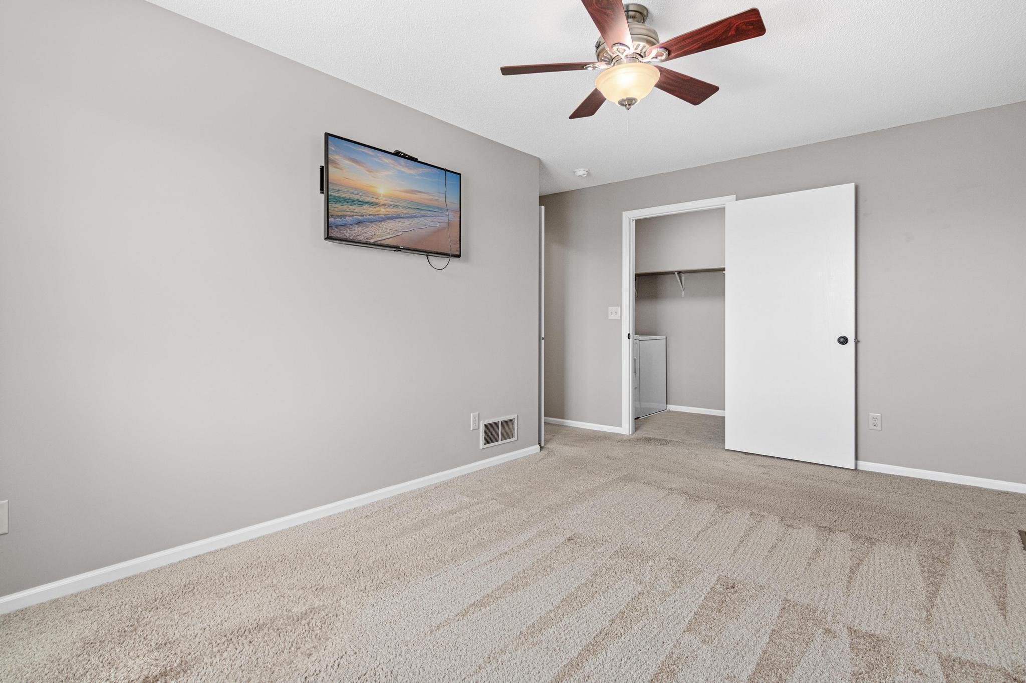 1579 County Road D E UNIT&nbsp;C, Maplewood, MN, 55109