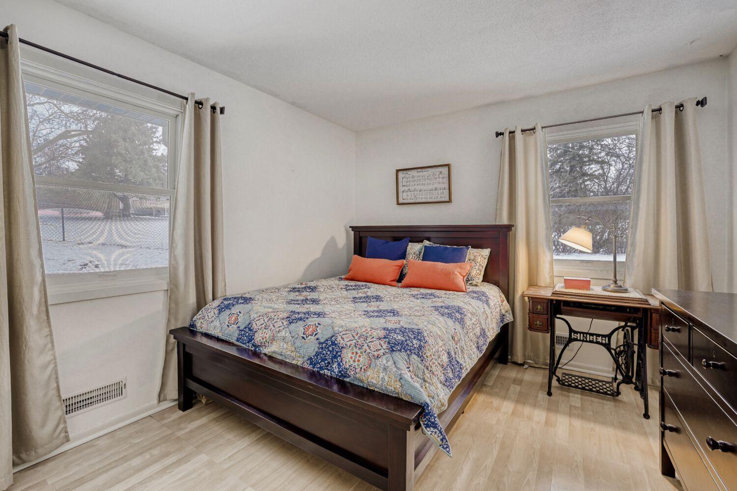 12725 11th Avenue N, Plymouth, MN, 55441