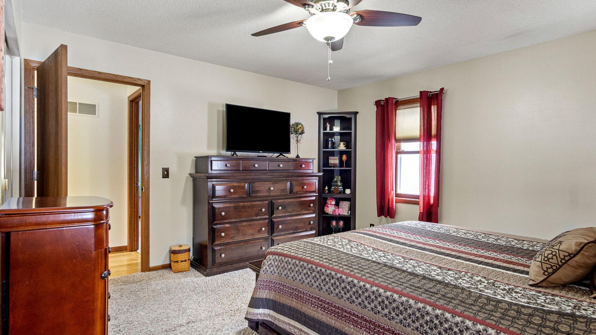 608 Fagstad Street NE, Menomonie, WI, 54751