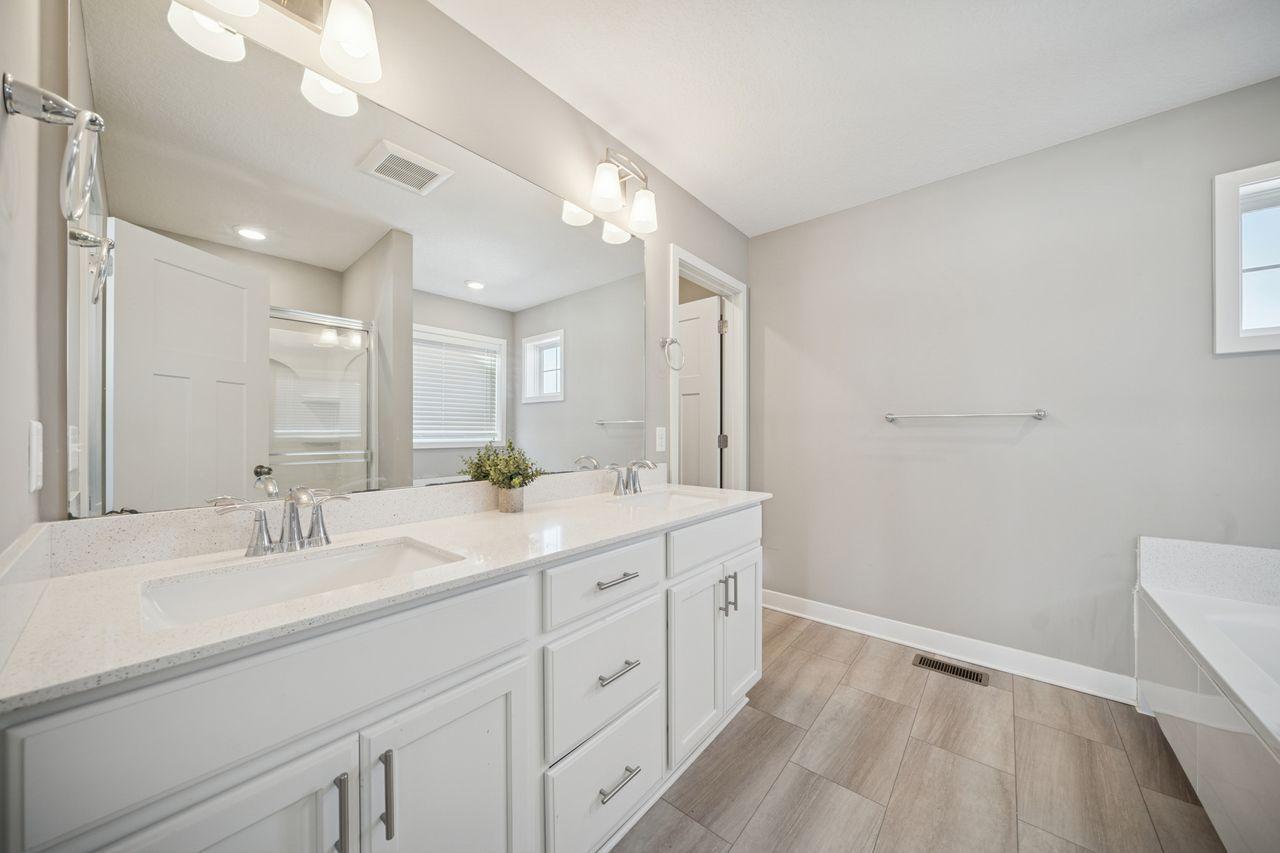 18474 Greenstone Way, Lakeville, MN, 55044