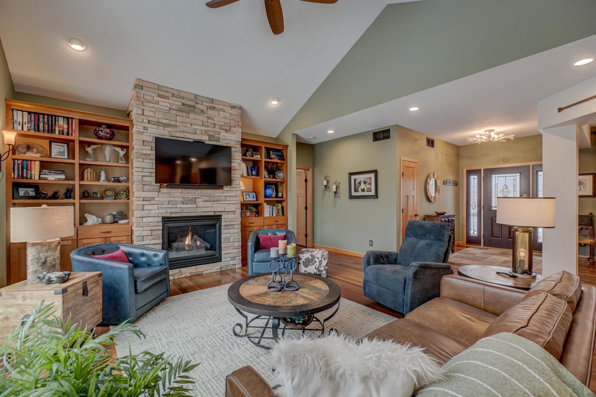 1100 Juniper Way, Hudson, WI, 54016