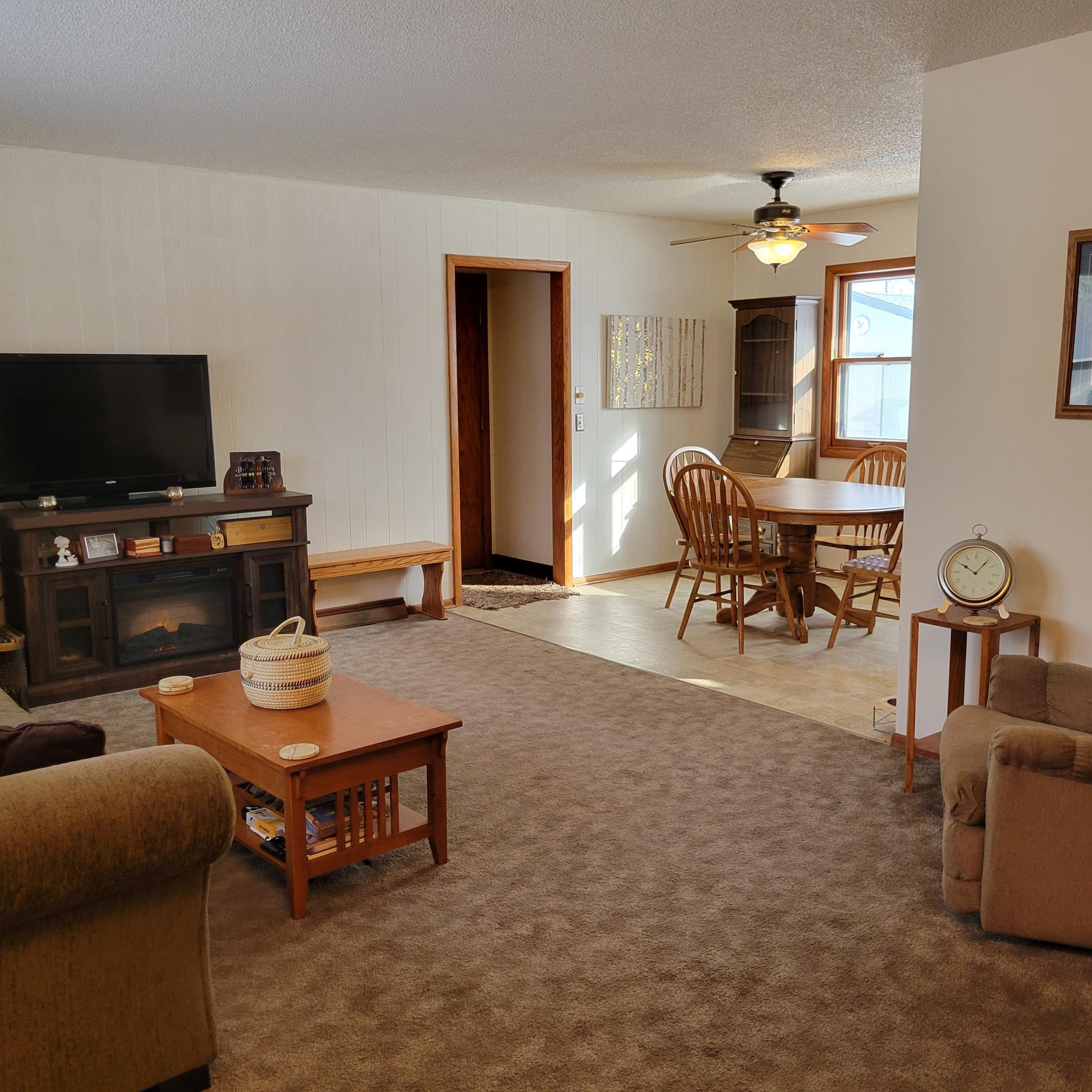 535 E Highland Park Drive NE, Hutchinson, MN, 55350