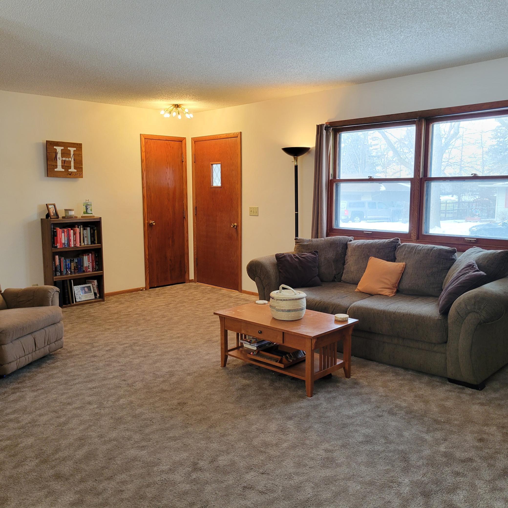 535 E Highland Park Drive NE, Hutchinson, MN, 55350