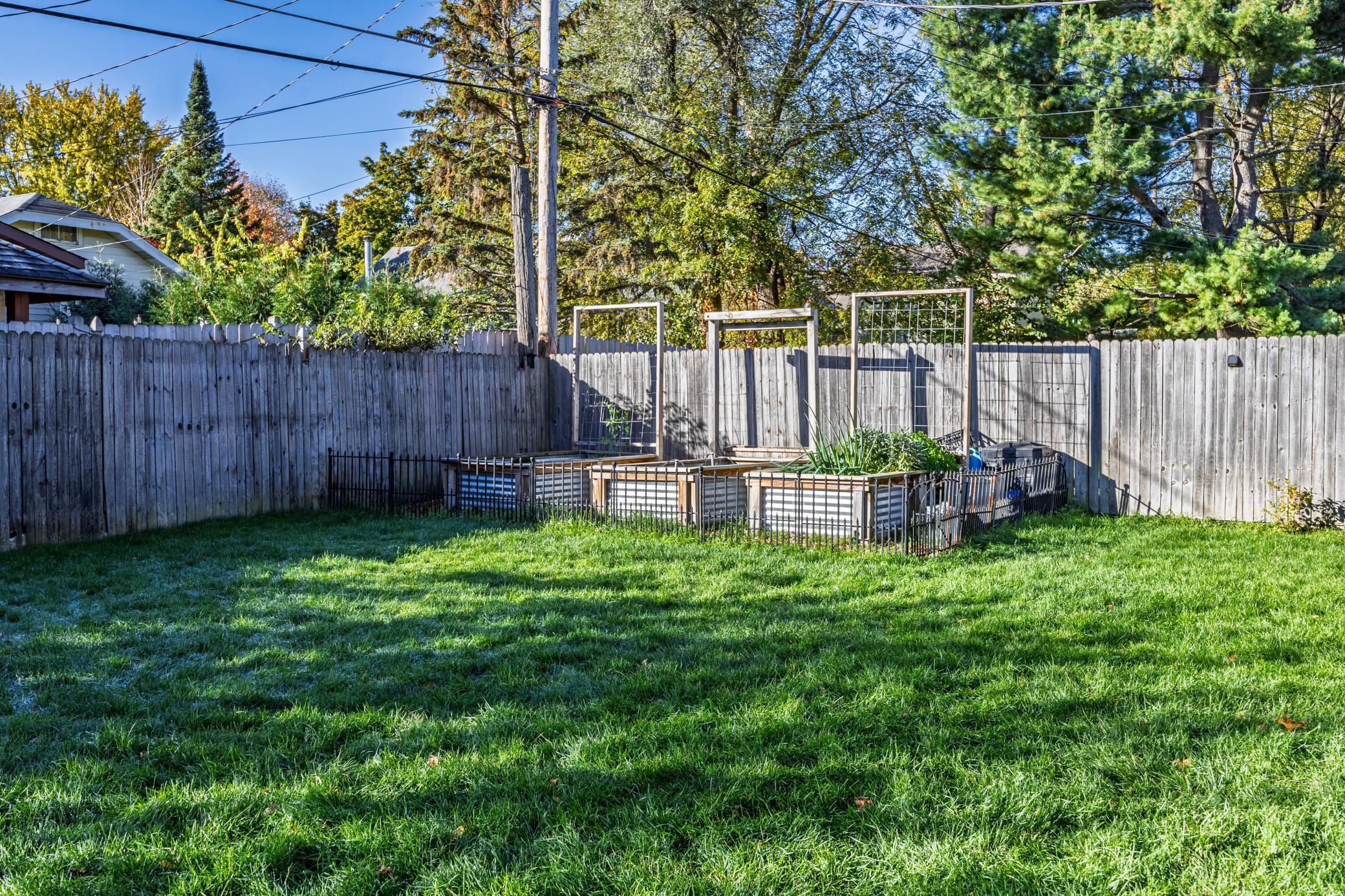 2 Belvidere Street E, Saint Paul, MN, 55107