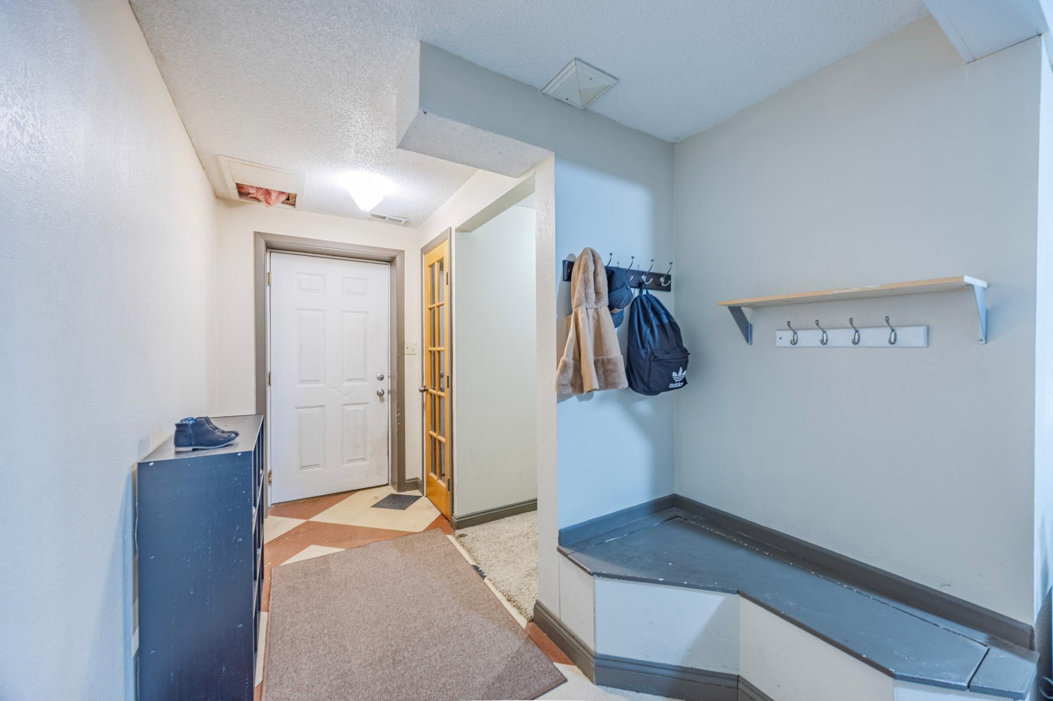 2 Belvidere Street E, Saint Paul, MN, 55107