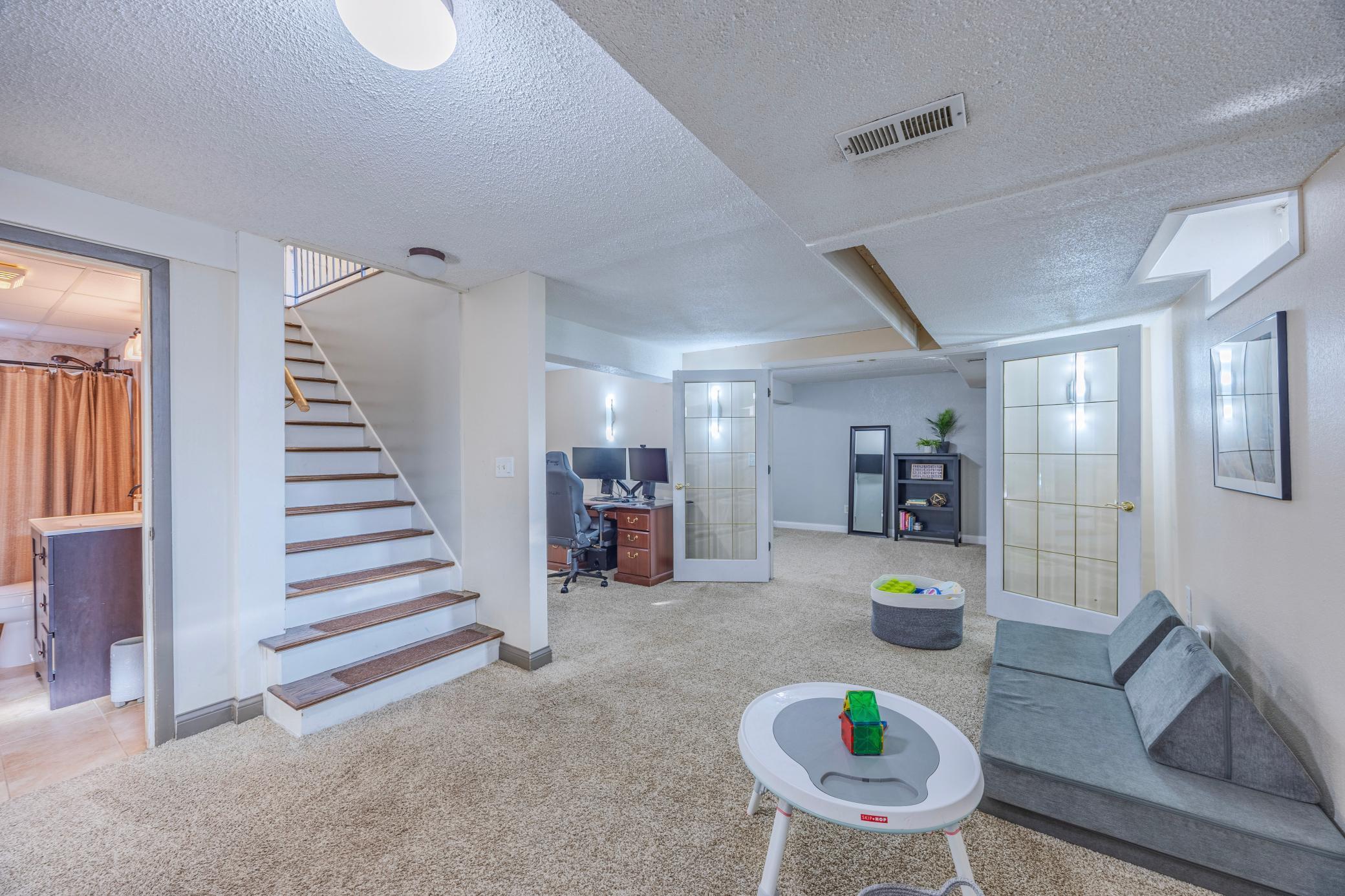 2 Belvidere Street E, Saint Paul, MN, 55107