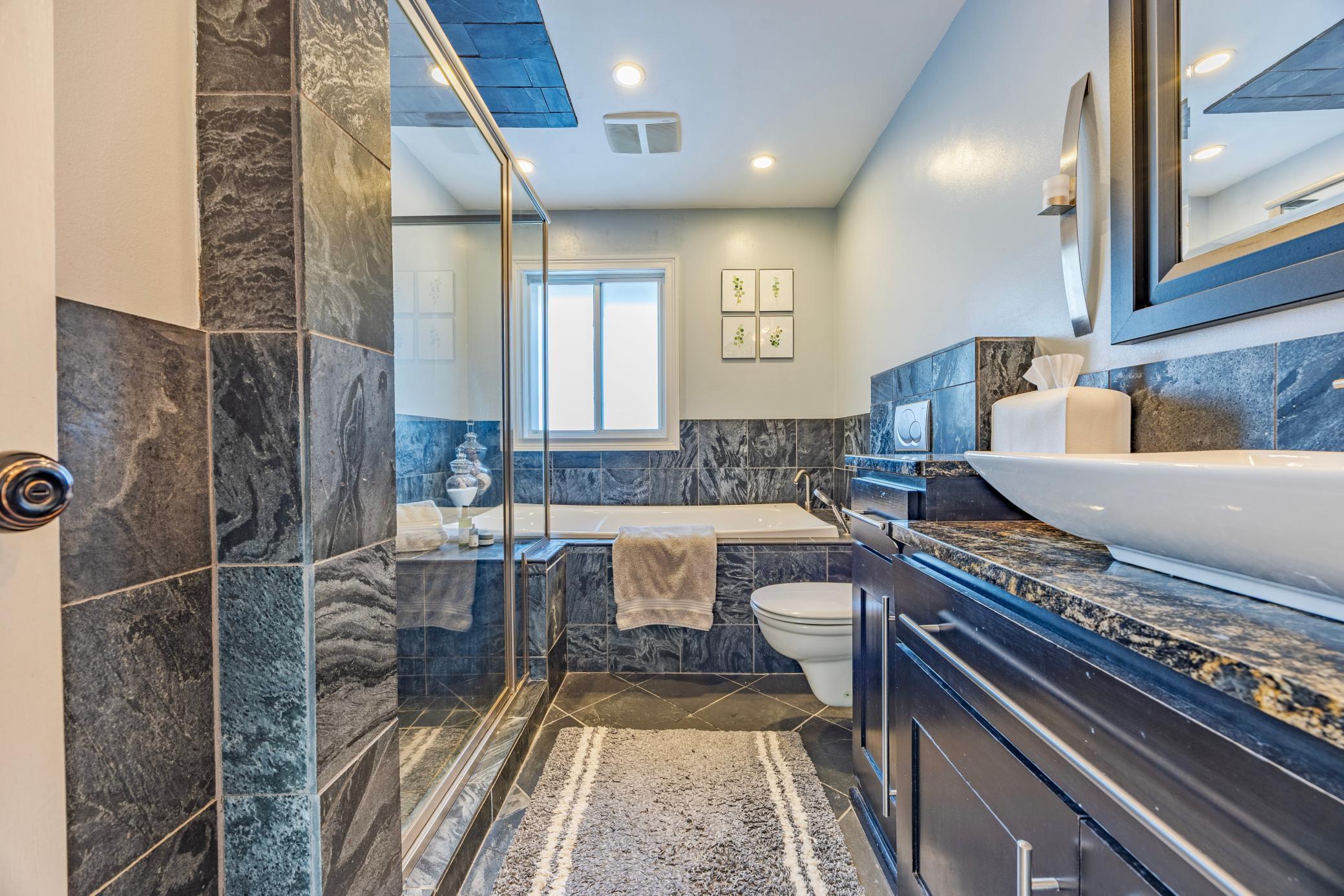 2 Belvidere Street E, Saint Paul, MN, 55107