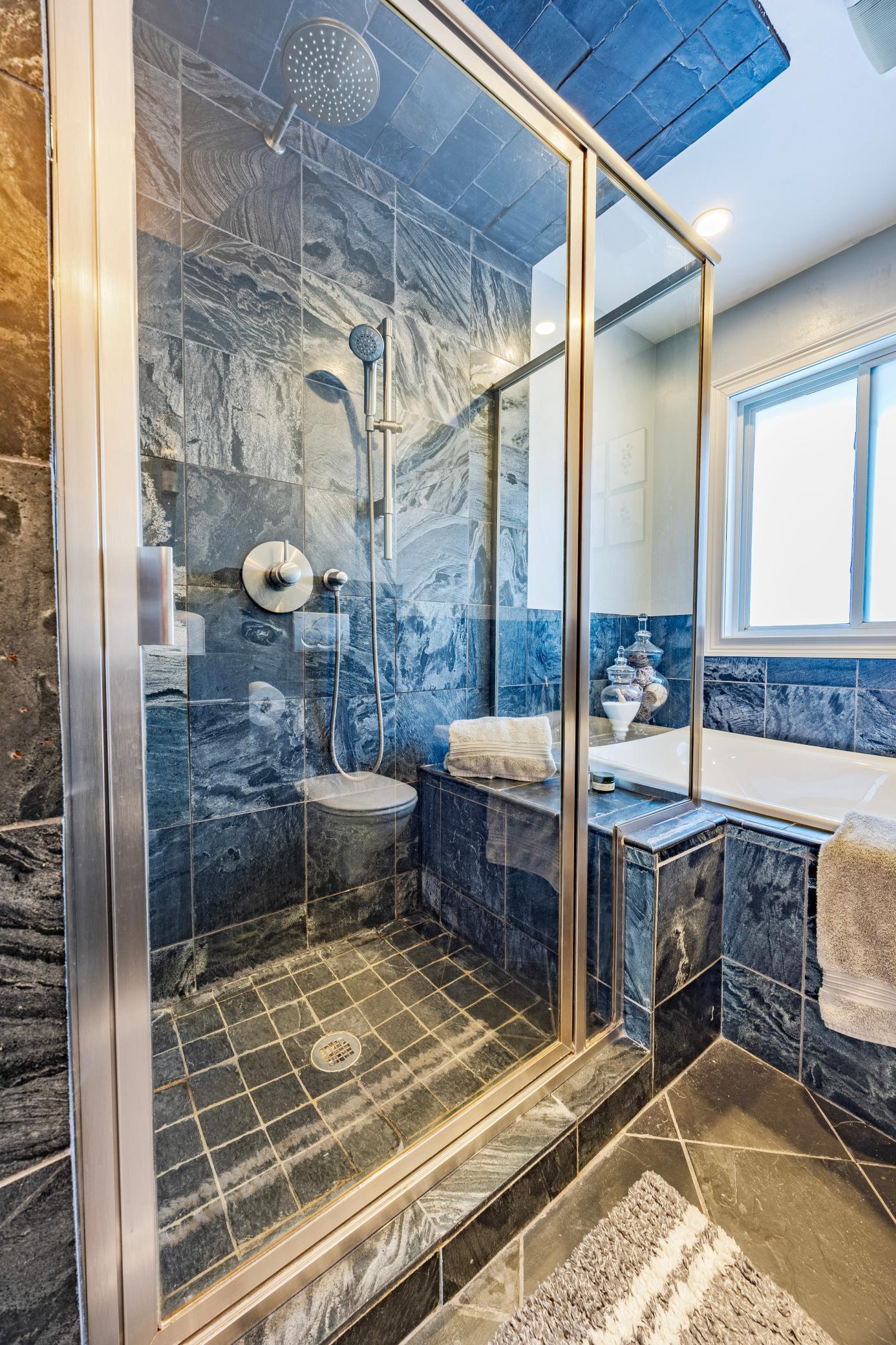 2 Belvidere Street E, Saint Paul, MN, 55107