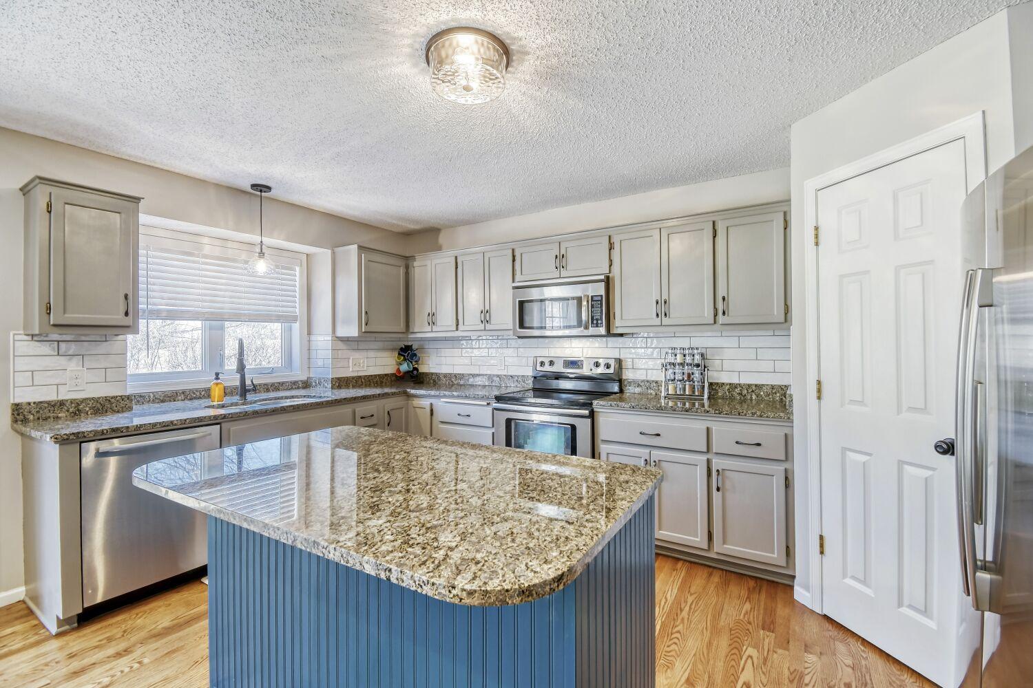 15684 Crocus Avenue W, Rosemount, MN, 55068