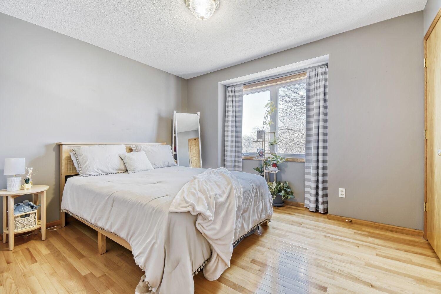 15684 Crocus Avenue W, Rosemount, MN, 55068