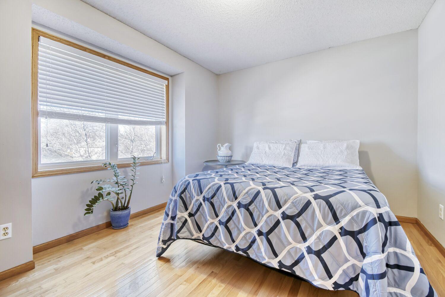 15684 Crocus Avenue W, Rosemount, MN, 55068