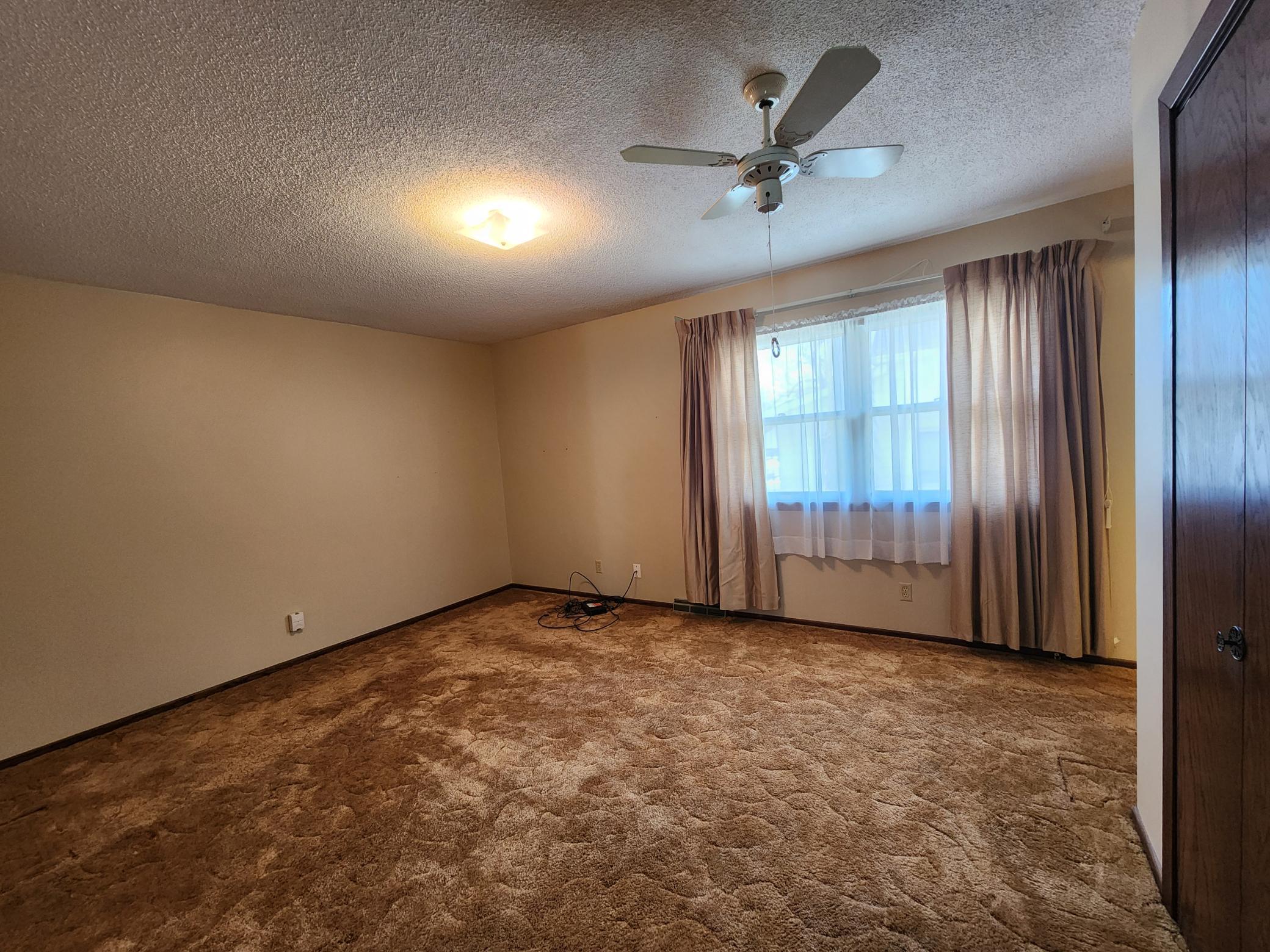 105 E Hawthorne Street, Albert Lea, MN, 56007