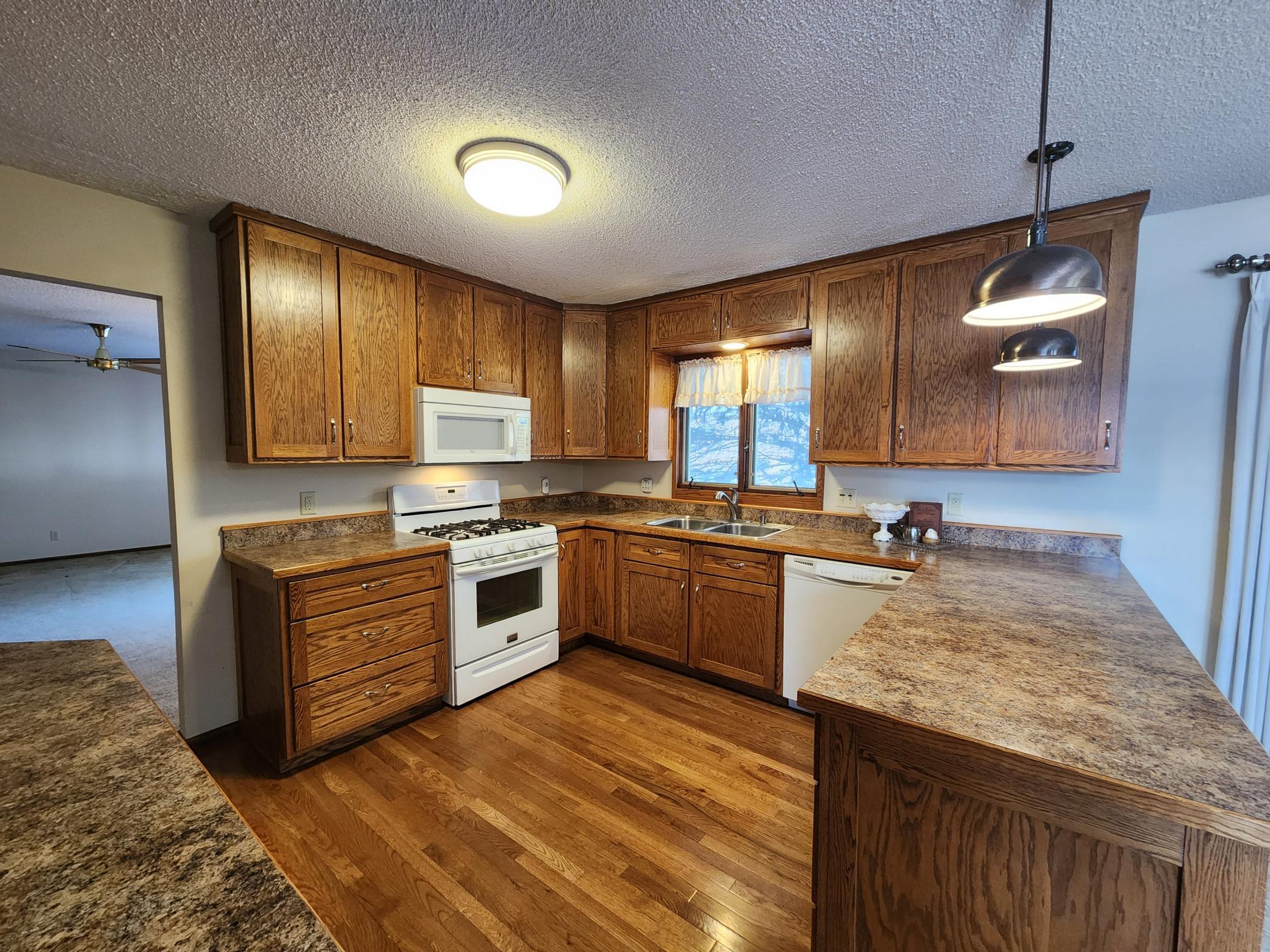 105 E Hawthorne Street, Albert Lea, MN, 56007