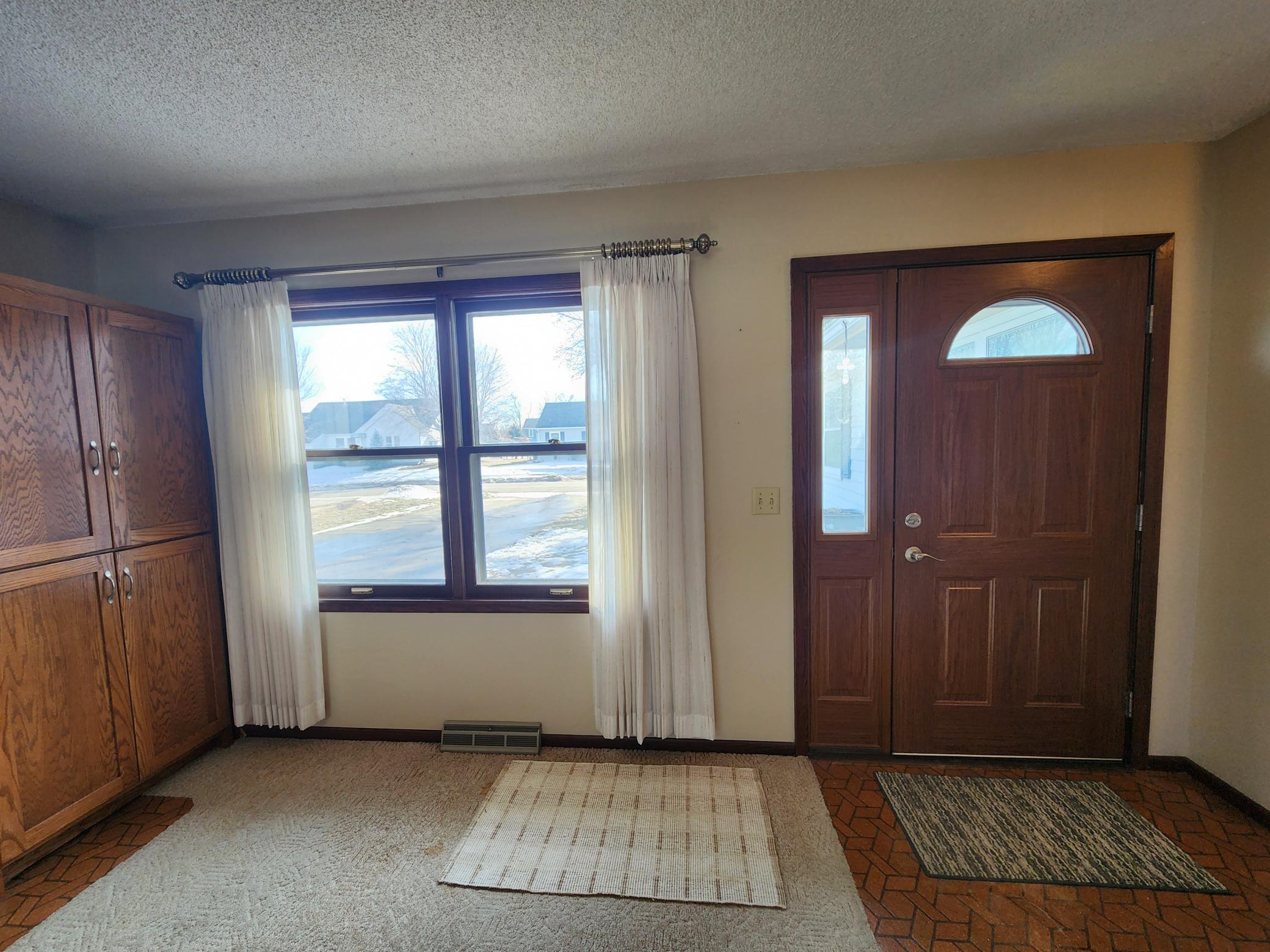 105 E Hawthorne Street, Albert Lea, MN, 56007