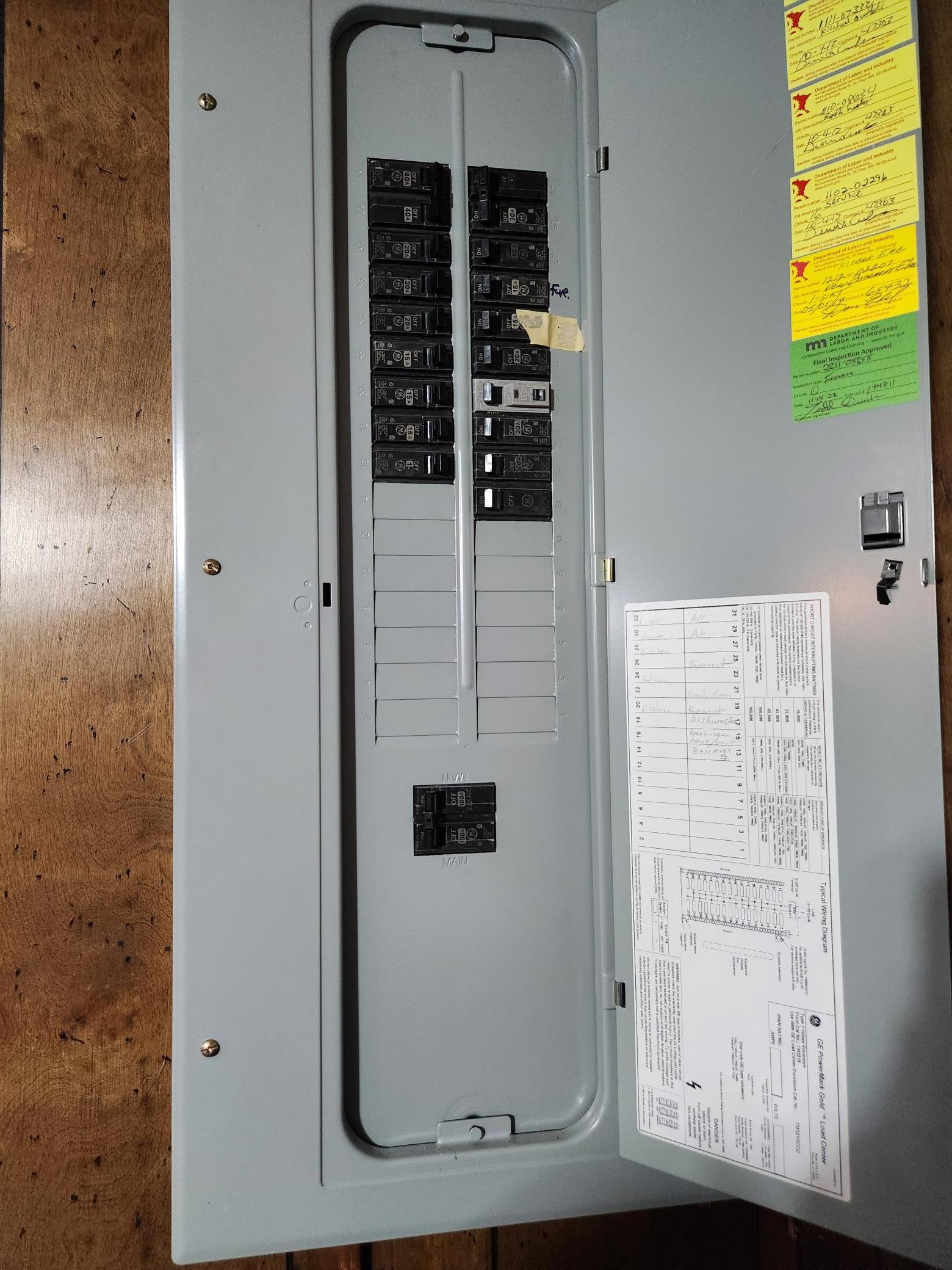 105 E Hawthorne Street, Albert Lea, MN, 56007