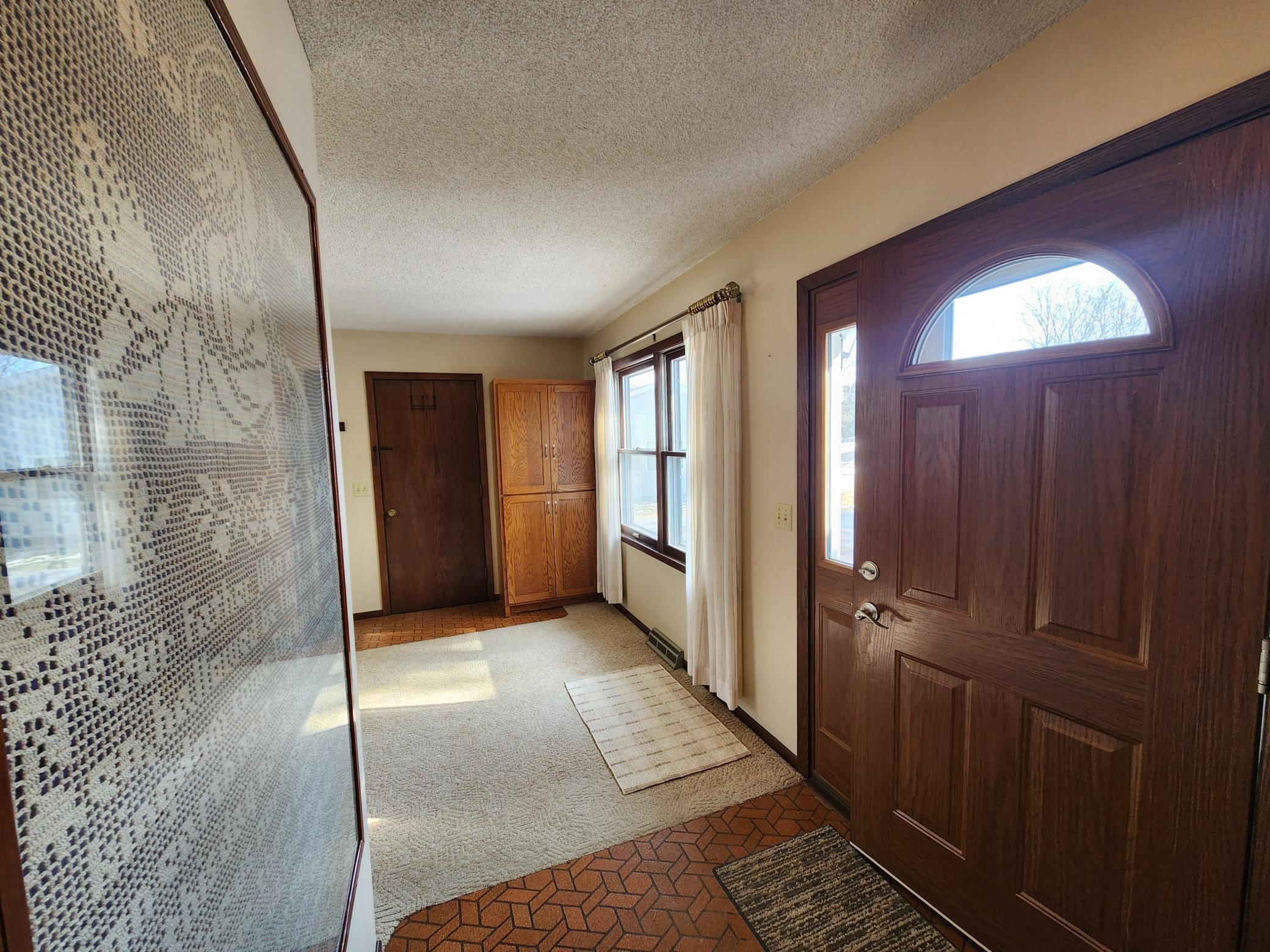 105 E Hawthorne Street, Albert Lea, MN, 56007