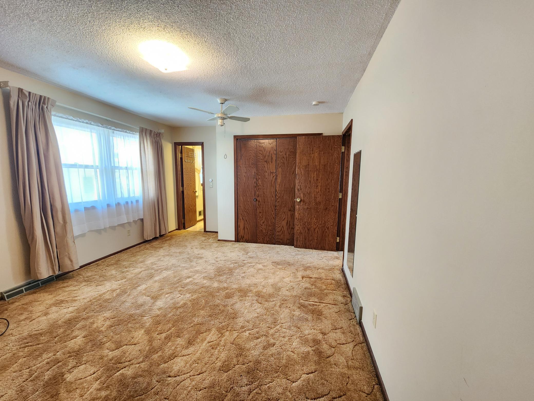 105 E Hawthorne Street, Albert Lea, MN, 56007