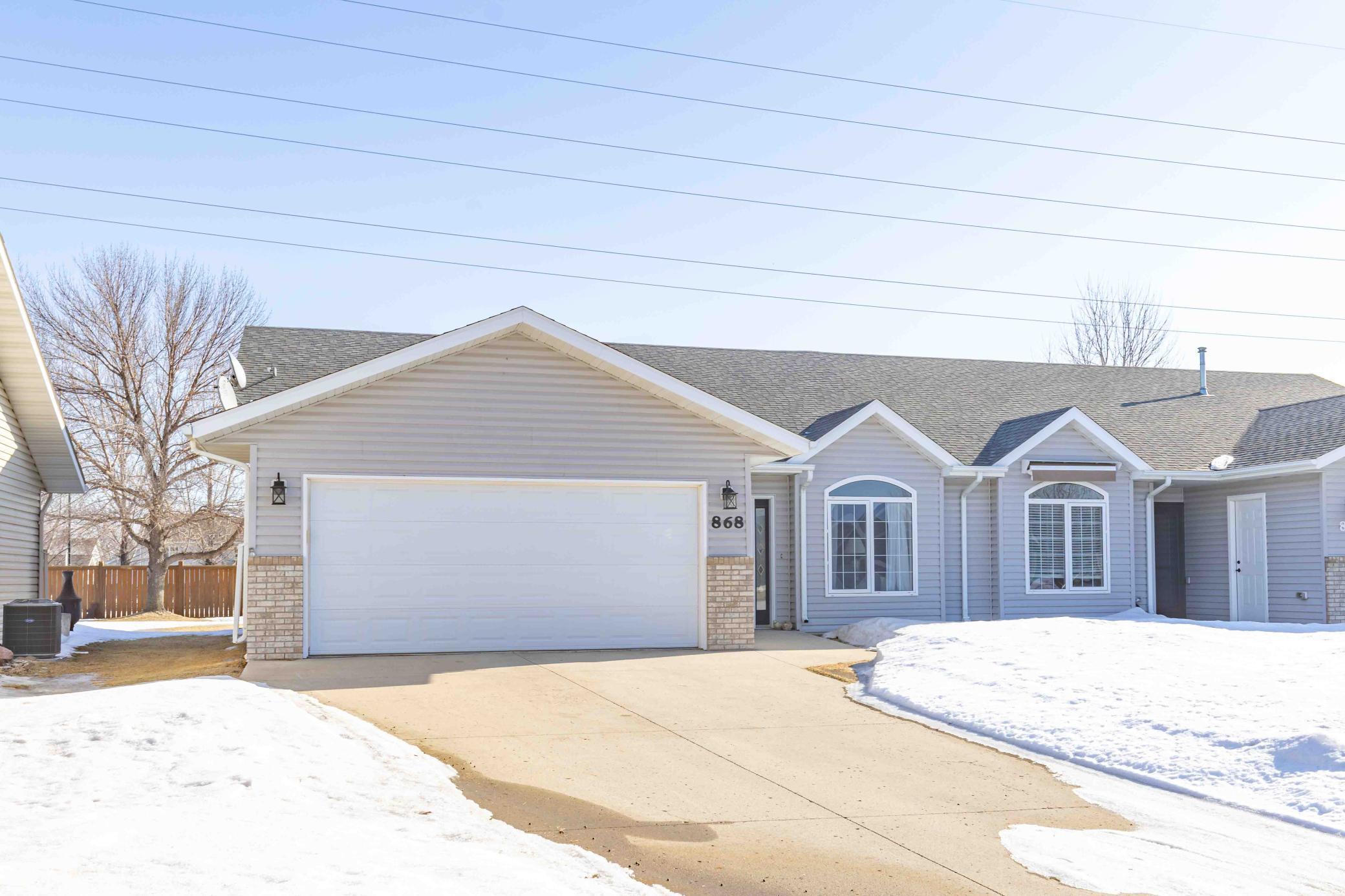 868 Lakeridge Place, West Fargo, ND, 58078