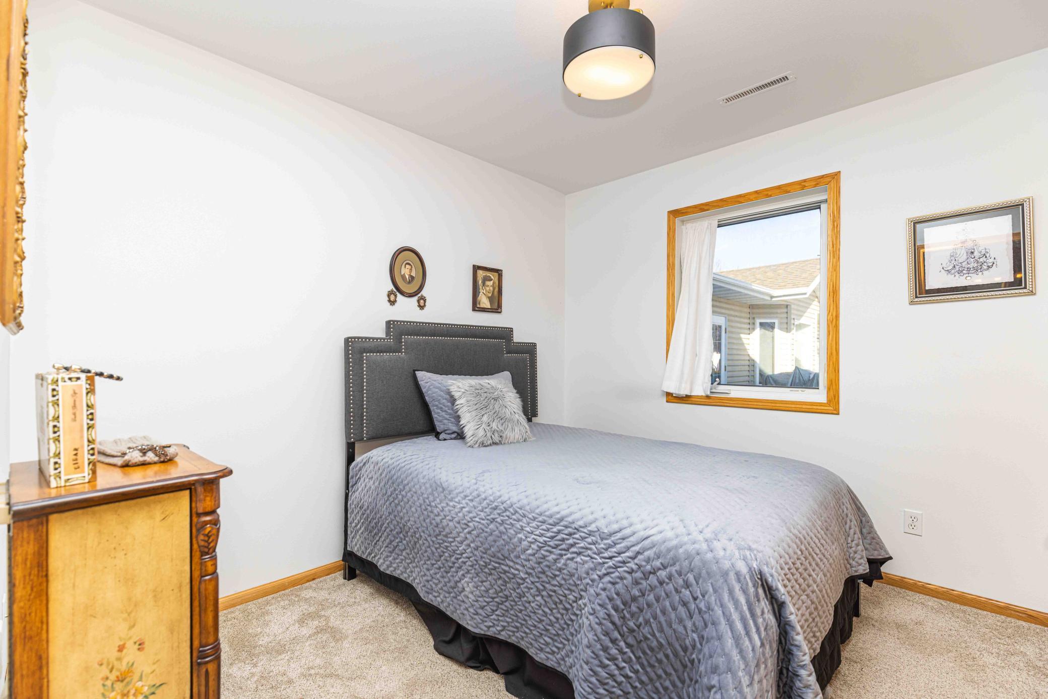 868 Lakeridge Place, West Fargo, ND, 58078