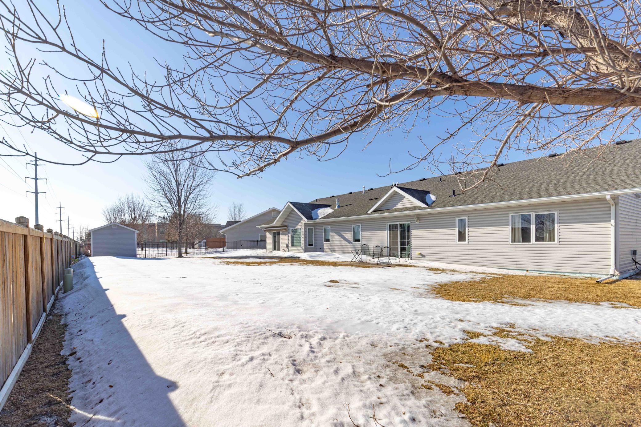 868 Lakeridge Place, West Fargo, ND, 58078