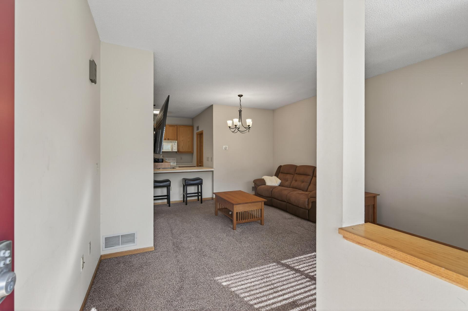 8983 Sawgrass Glen N, Maple Grove, MN, 55311