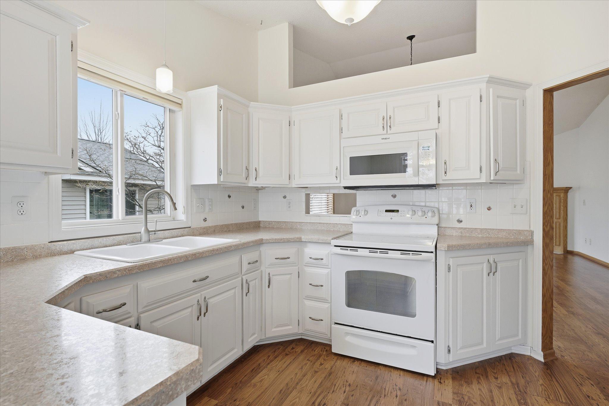 2875 Aldrich Trail, Woodbury, MN, 55125