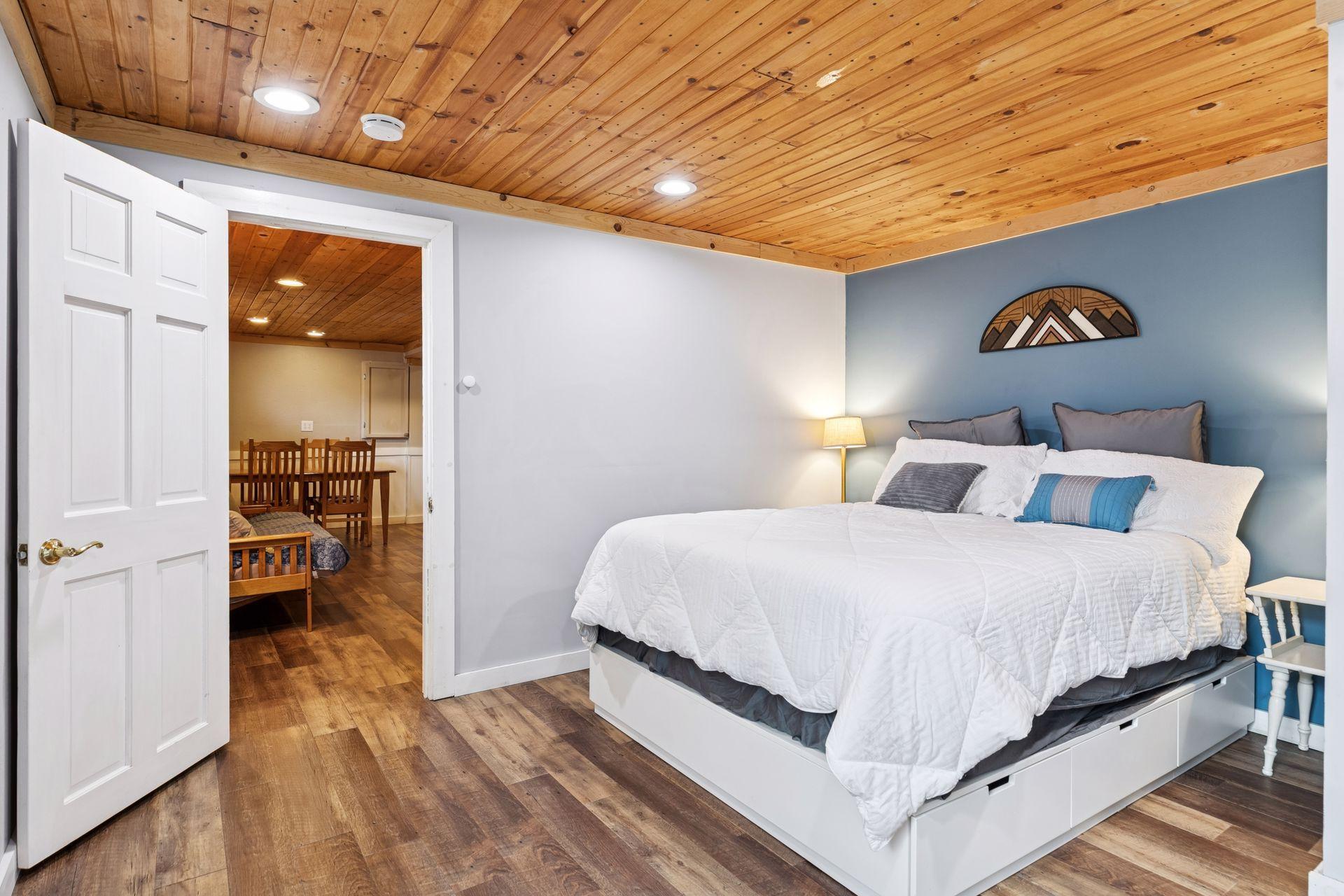 1084 3rd Street E, Saint Paul, MN, 55106