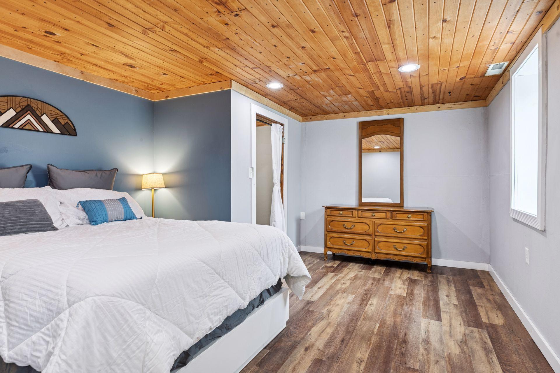 1084 3rd Street E, Saint Paul, MN, 55106