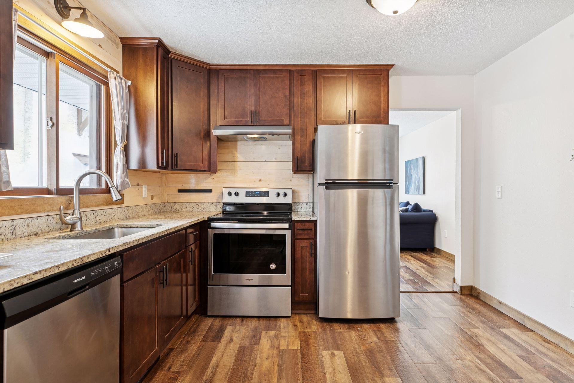 1084 3rd Street E, Saint Paul, MN, 55106