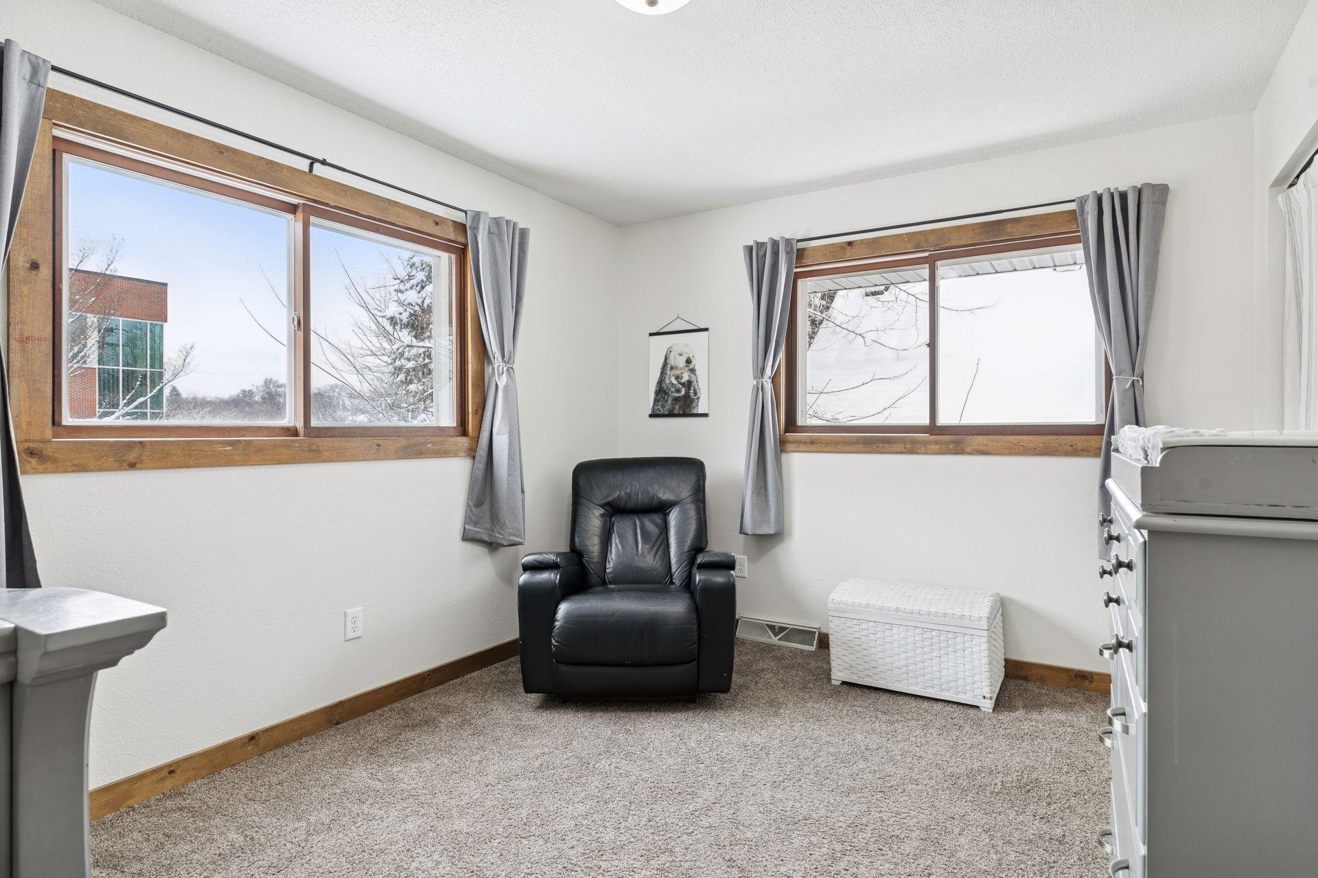 1084 3rd Street E, Saint Paul, MN, 55106