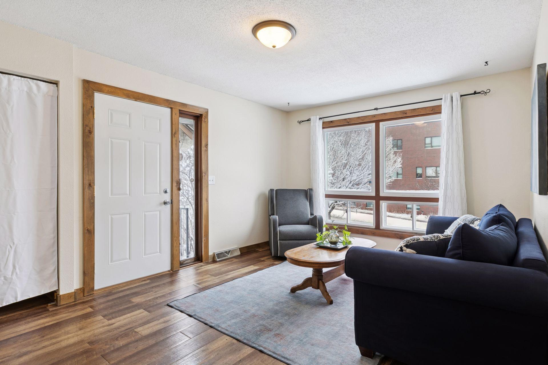 1084 3rd Street E, Saint Paul, MN, 55106