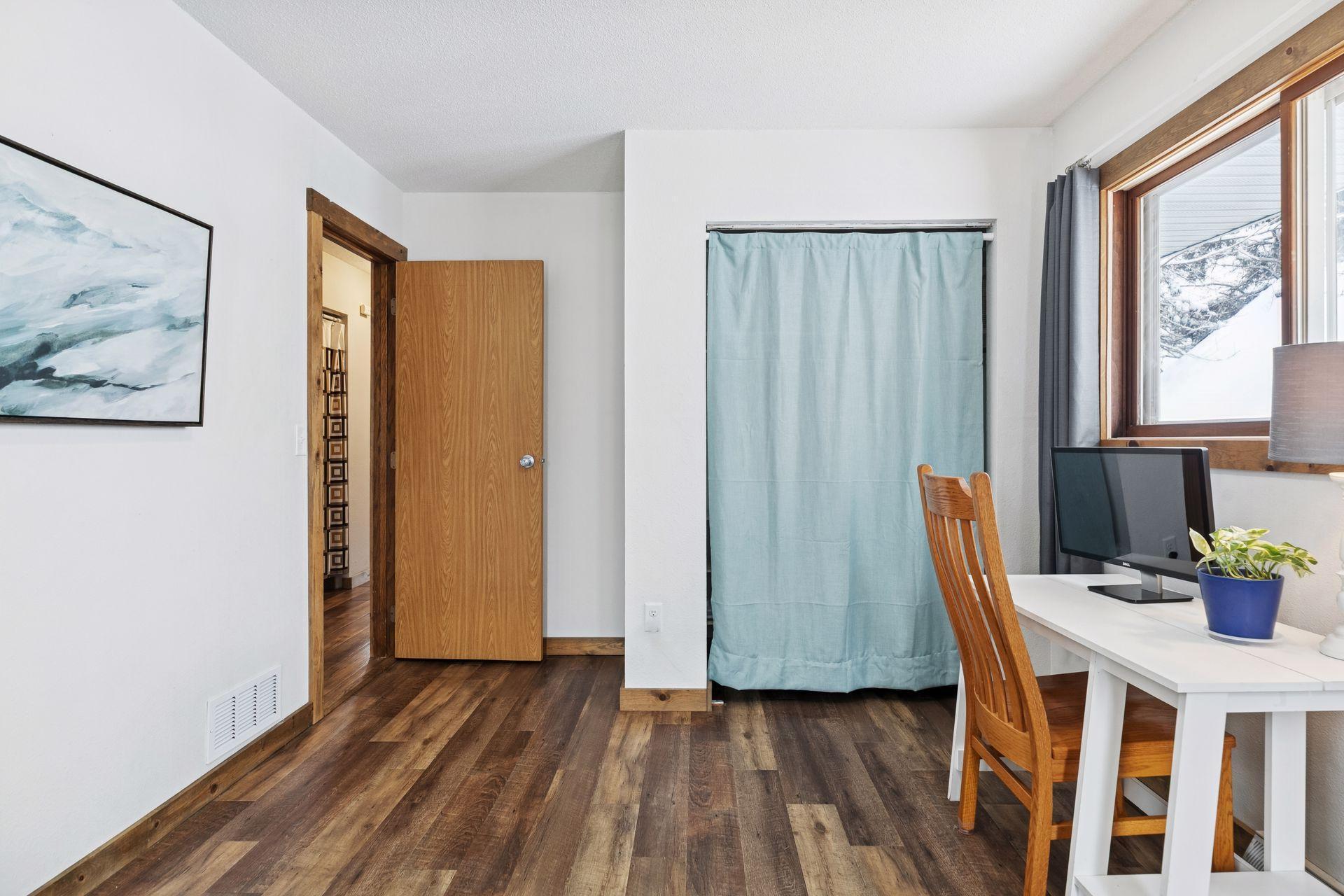 1084 3rd Street E, Saint Paul, MN, 55106