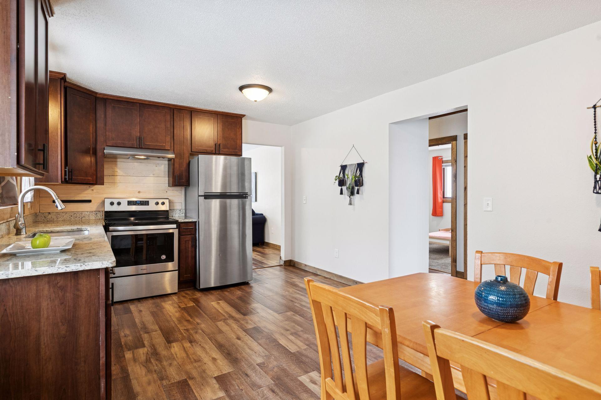 1084 3rd Street E, Saint Paul, MN, 55106