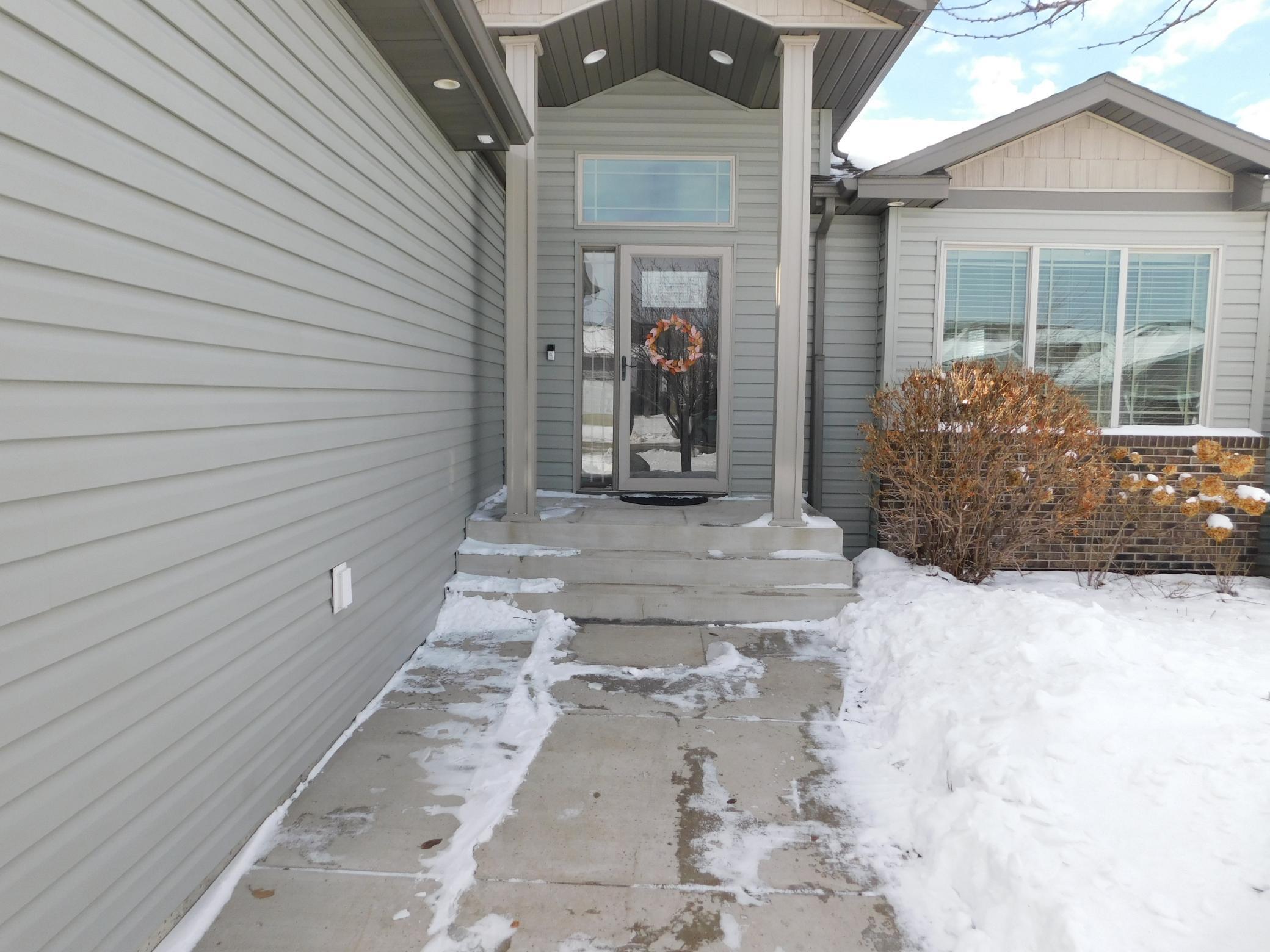 729 48th Avenue W, West Fargo, ND, 58078