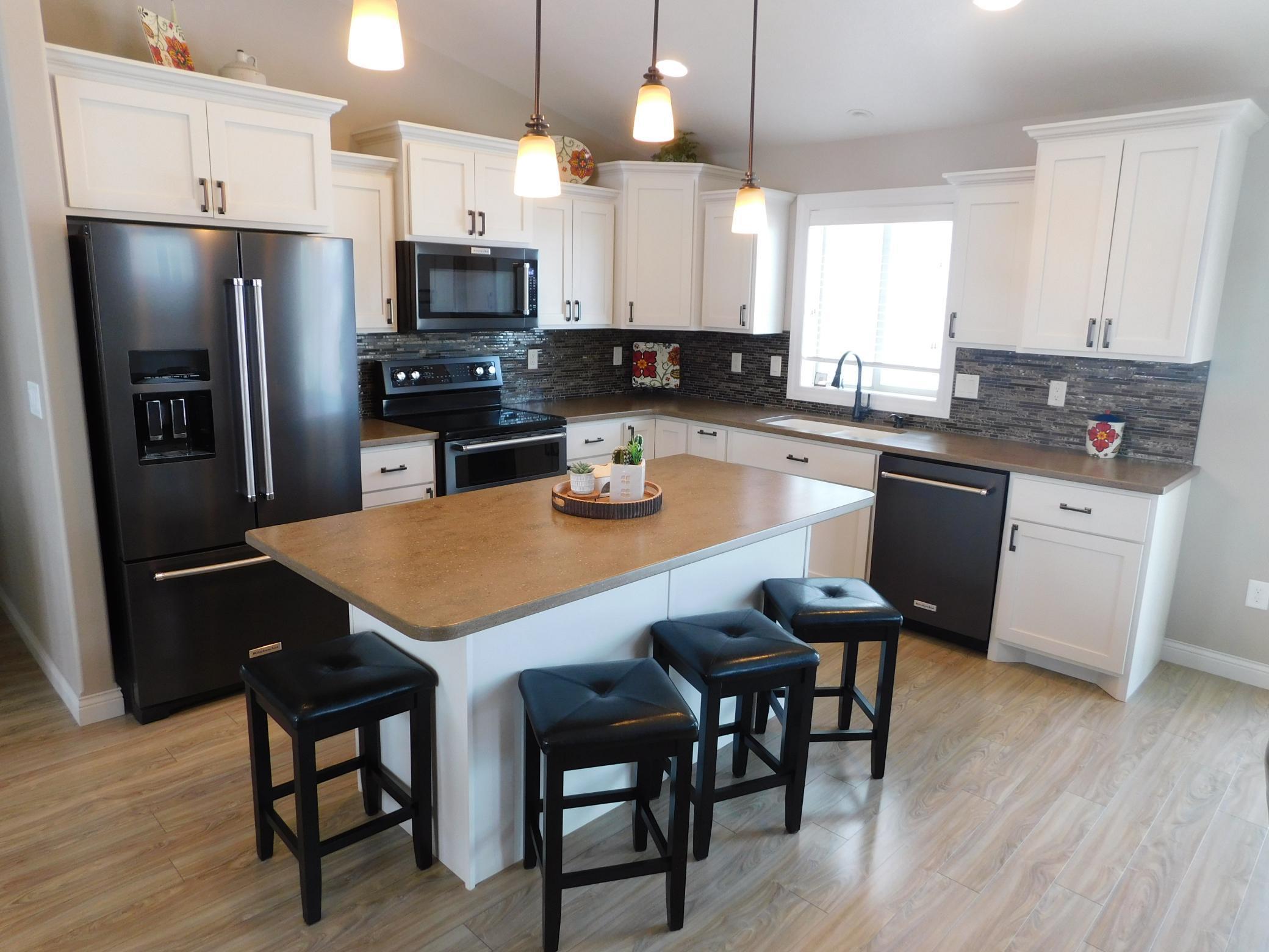 729 48th Avenue W, West Fargo, ND, 58078